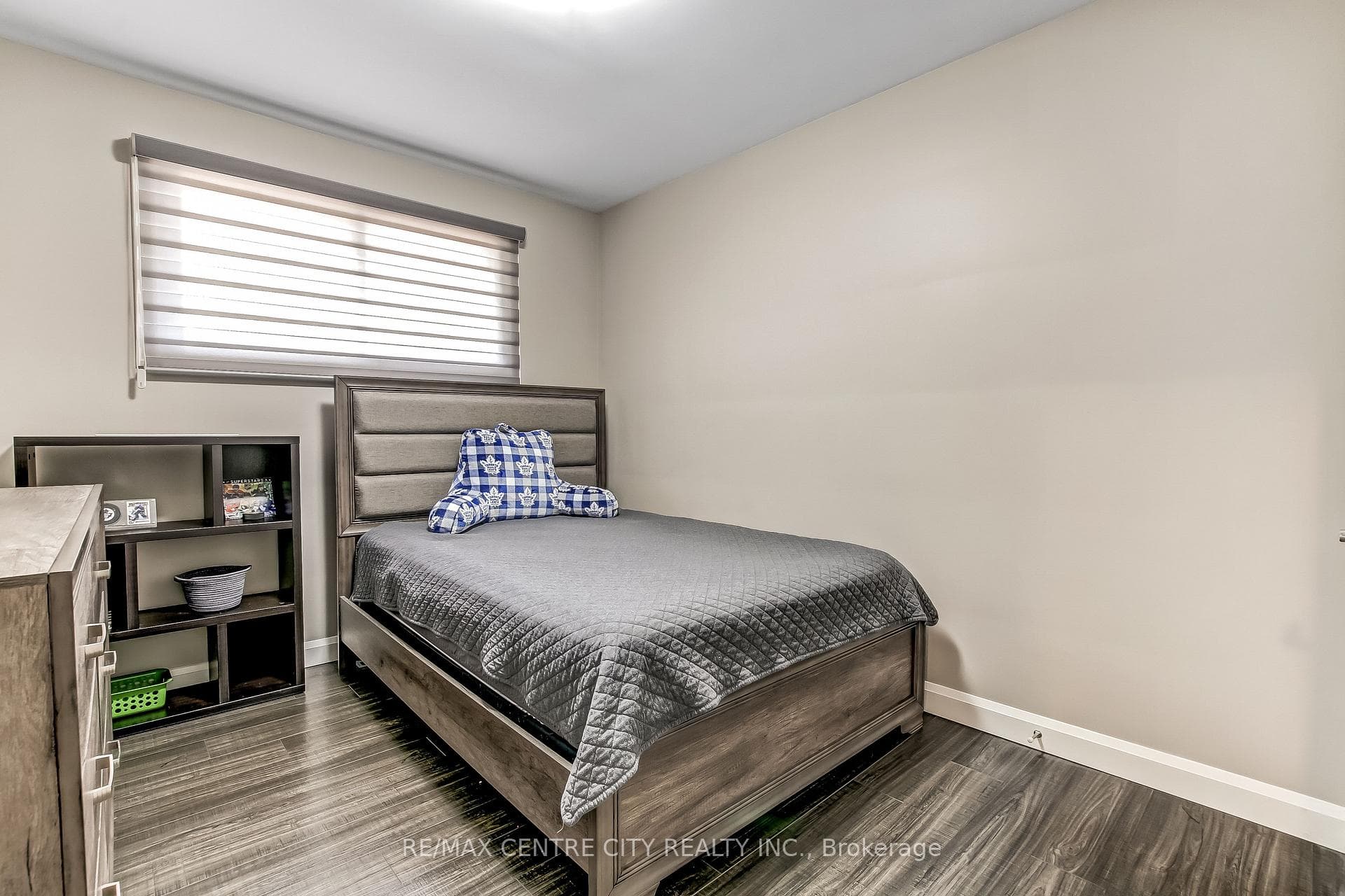 1164 Lancaster Street photo 9