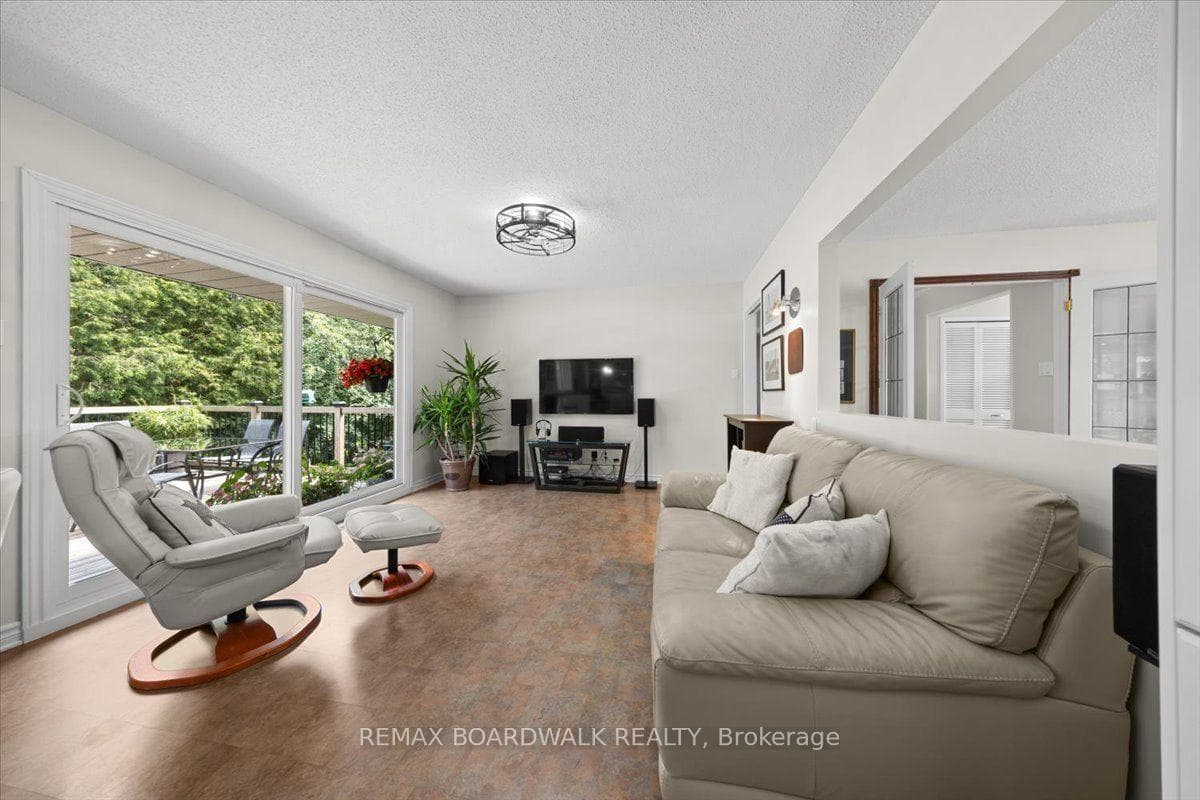 15 Selwyn Crescent photo 22