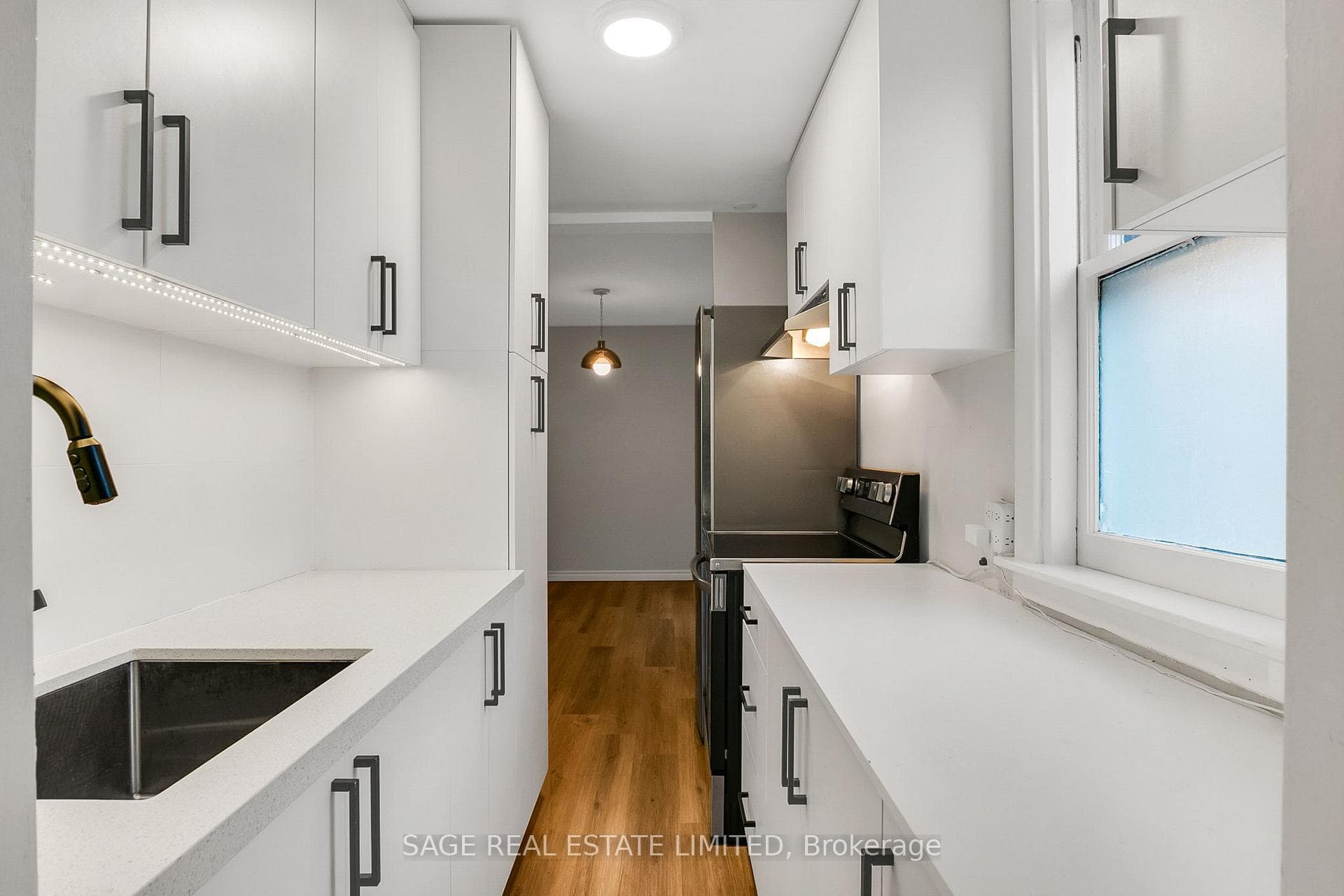 633 St Clair Avenue Unit Upper photo 12