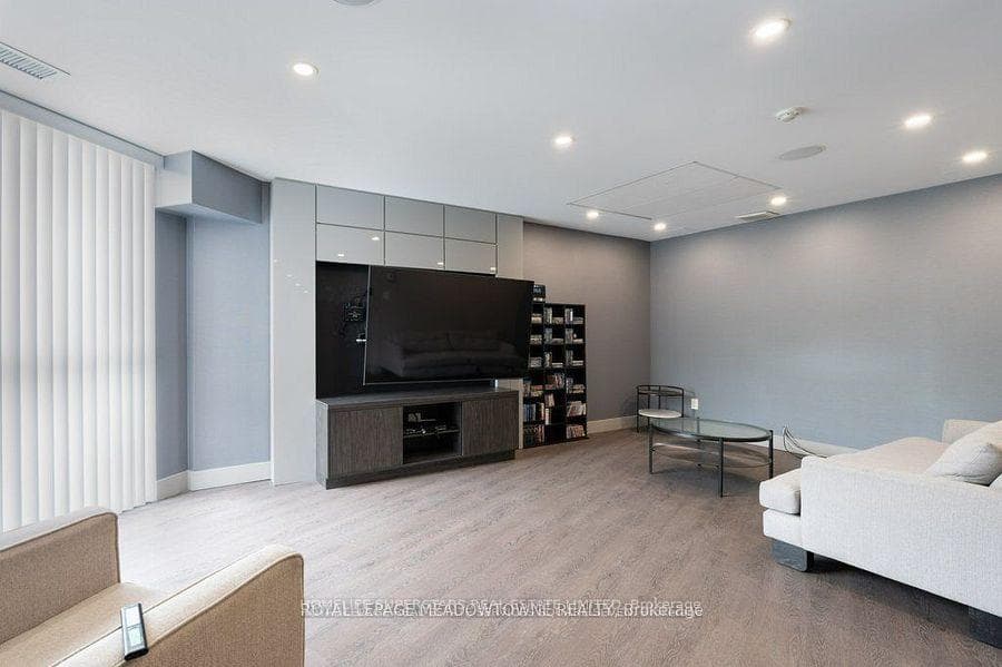 4235 Sherwoodtowne Boulevard Unit 605 photo 6