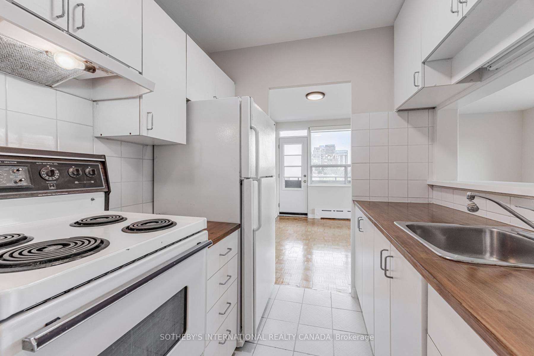 78 Warren Road Unit 601 photo 5