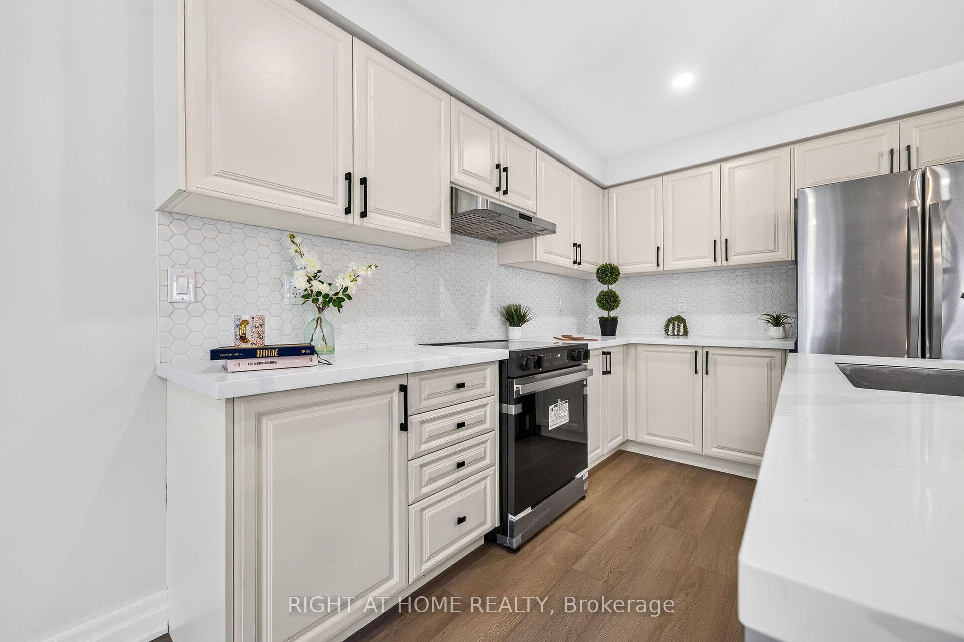 31 McCargow Drive photo 9
