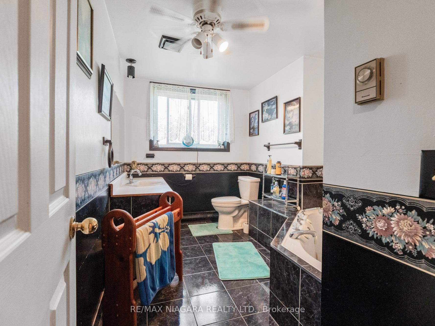 2666 Dominion Road photo 25