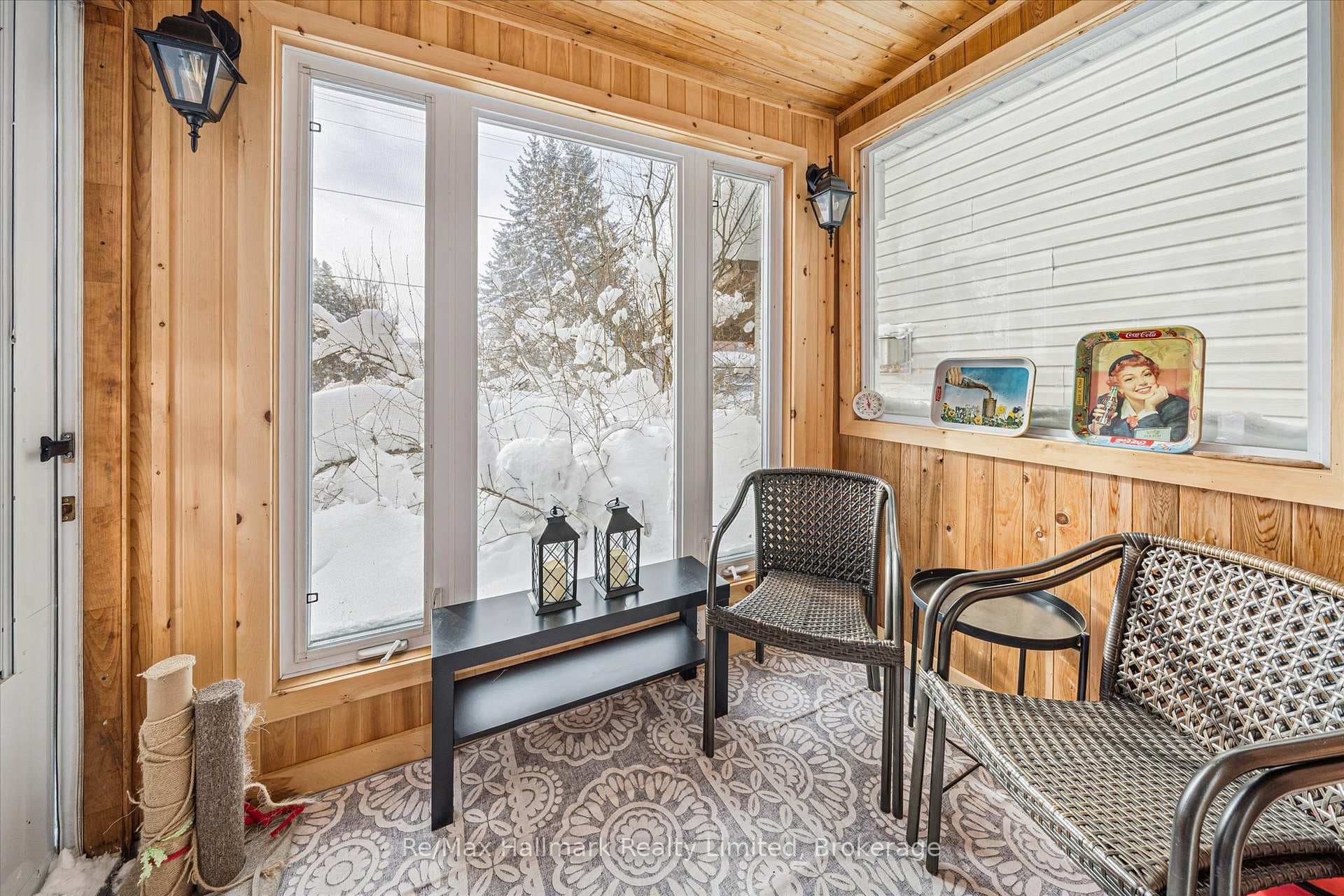 3-Season Enclosed Front Porch & Entrance