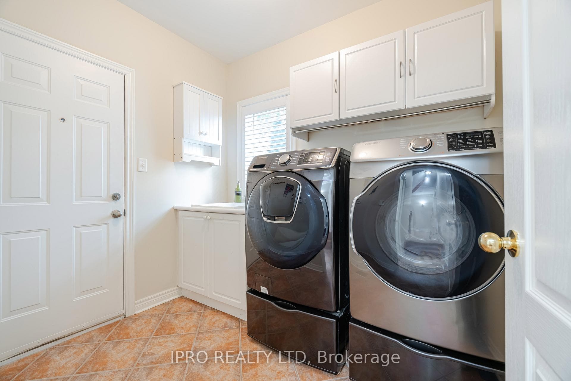 40 Citadel Crescent photo 17