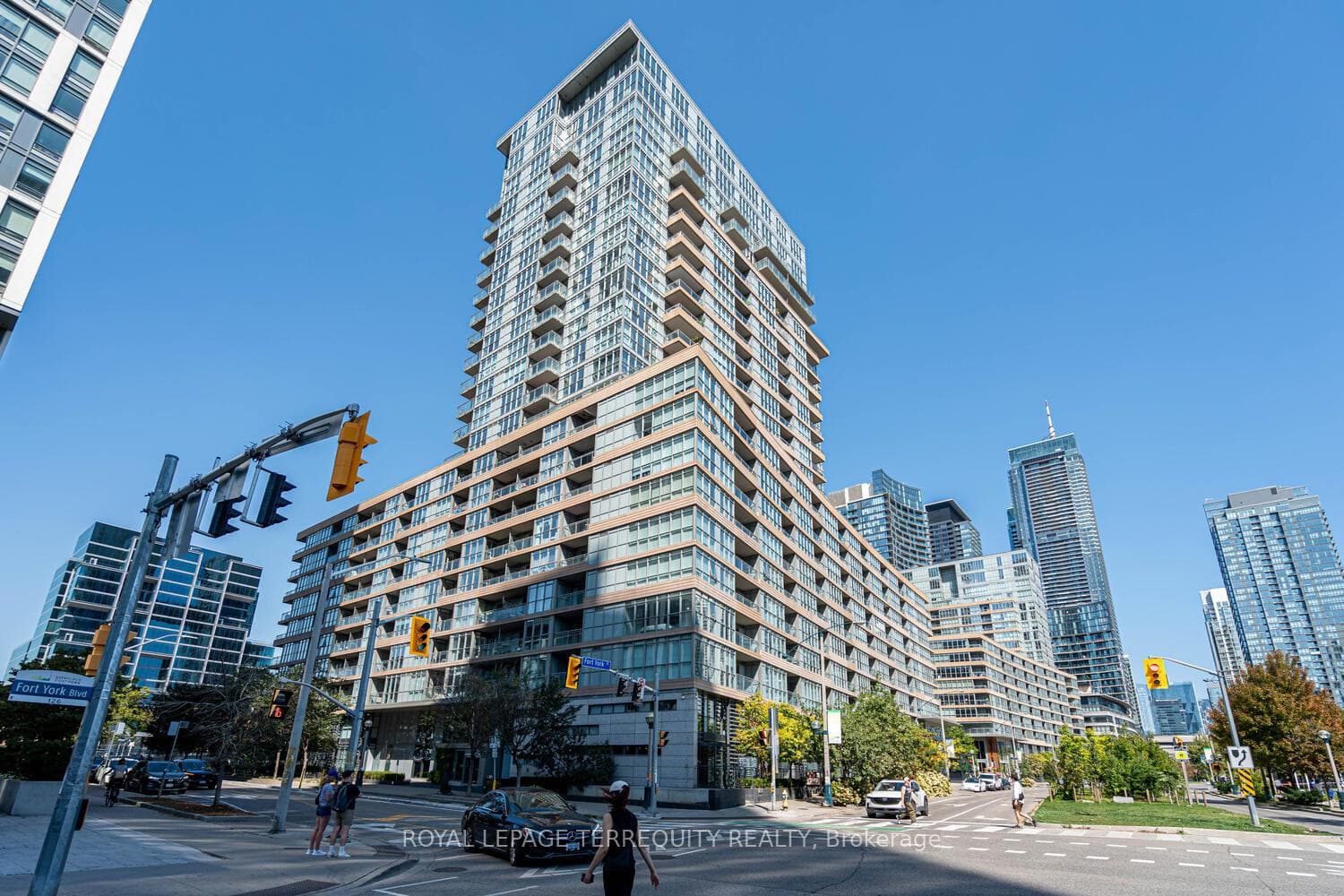 151 Dan Leckie Way Unit 610 photo 2