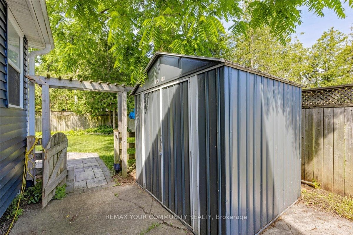 17 Farley Circle photo 22