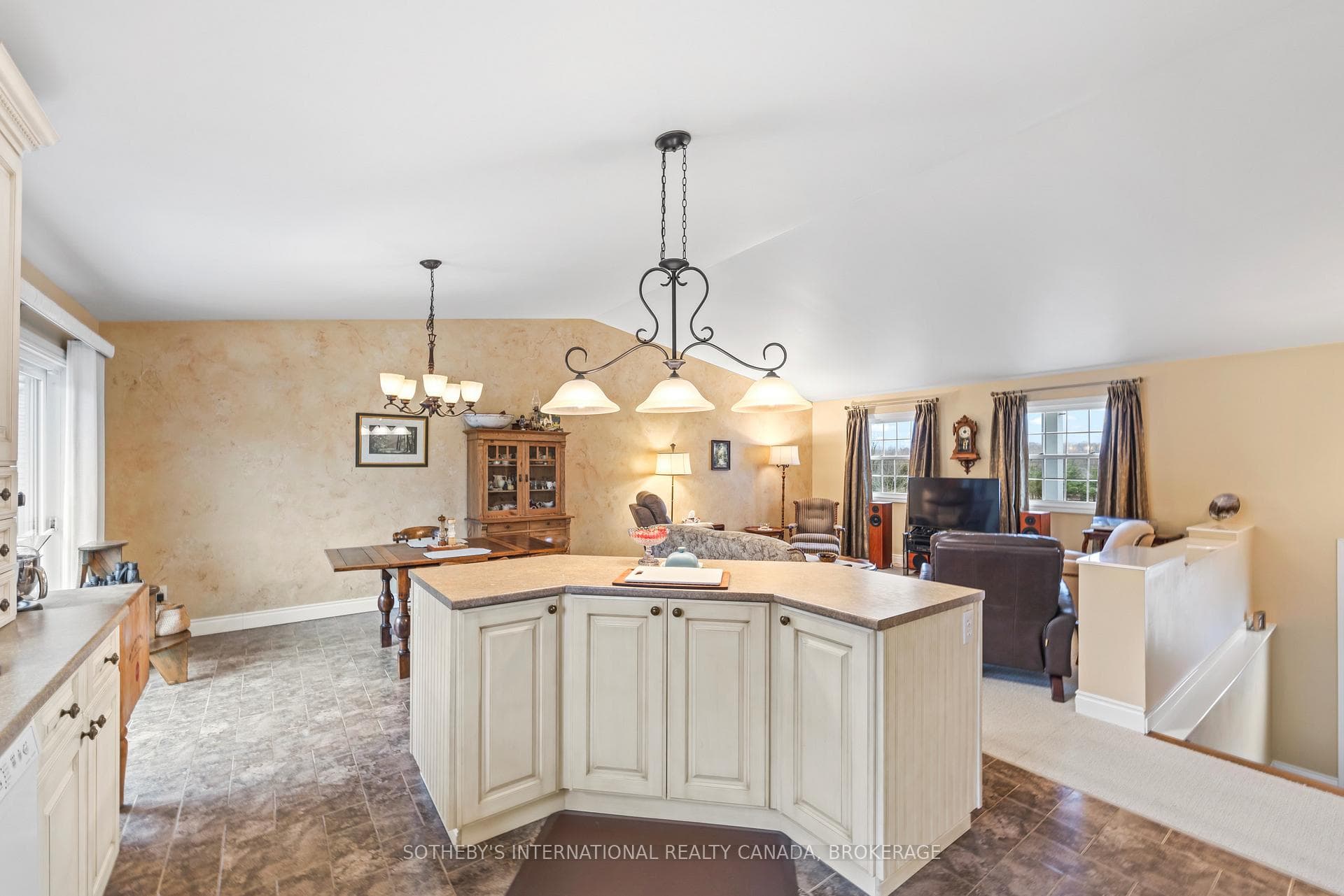4080 Mclean Road photo 21