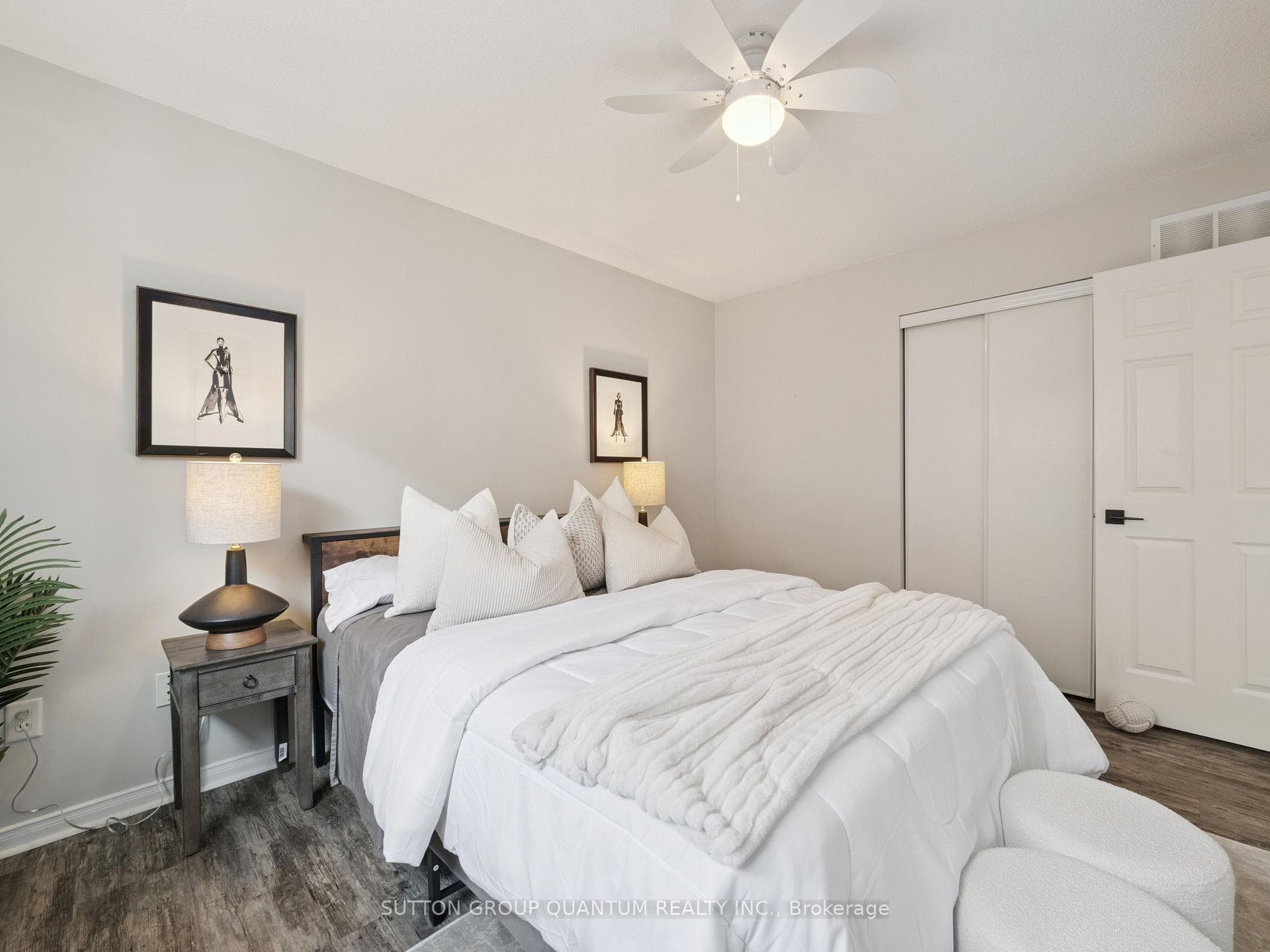 19 LESLIE Avenue photo 27