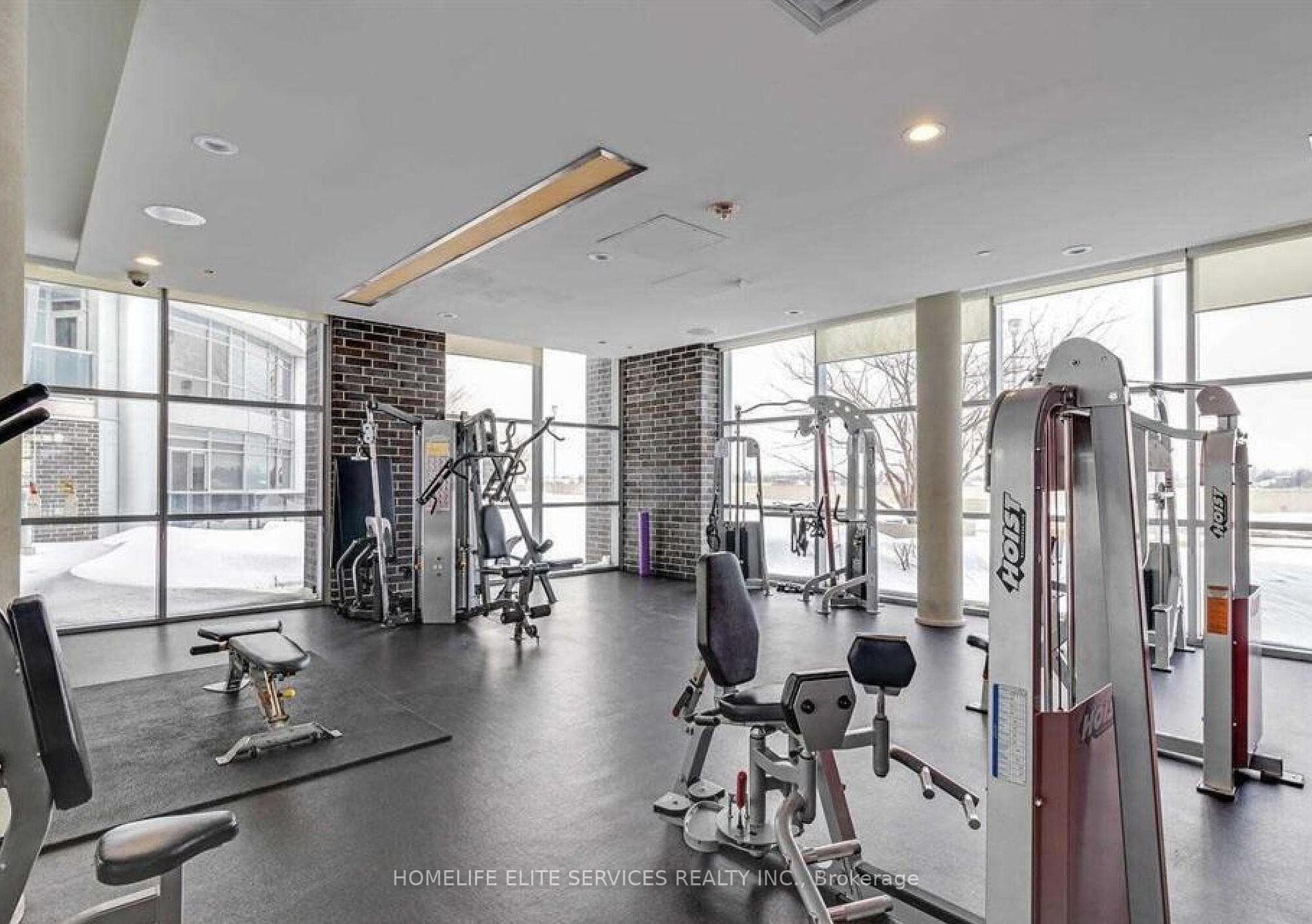 125 Village Green Square Unit 2206 photo 37