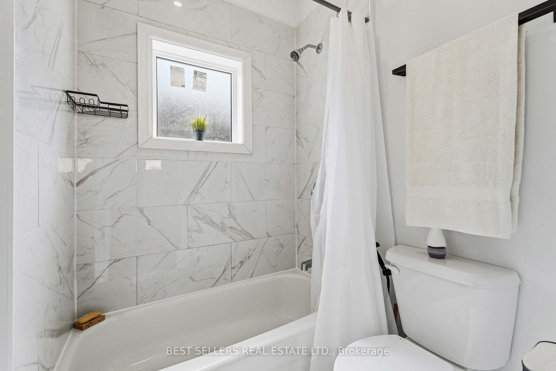 Bathroom(Main Level)