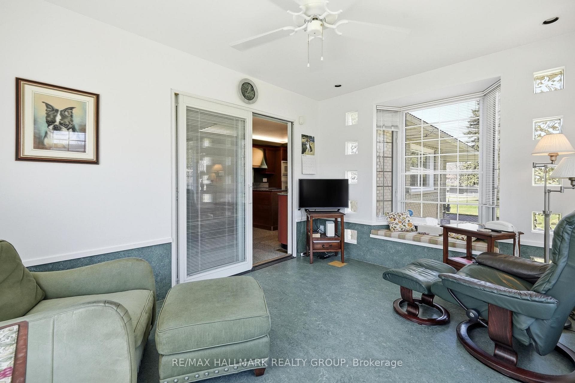 68 Corkstown Road photo 19