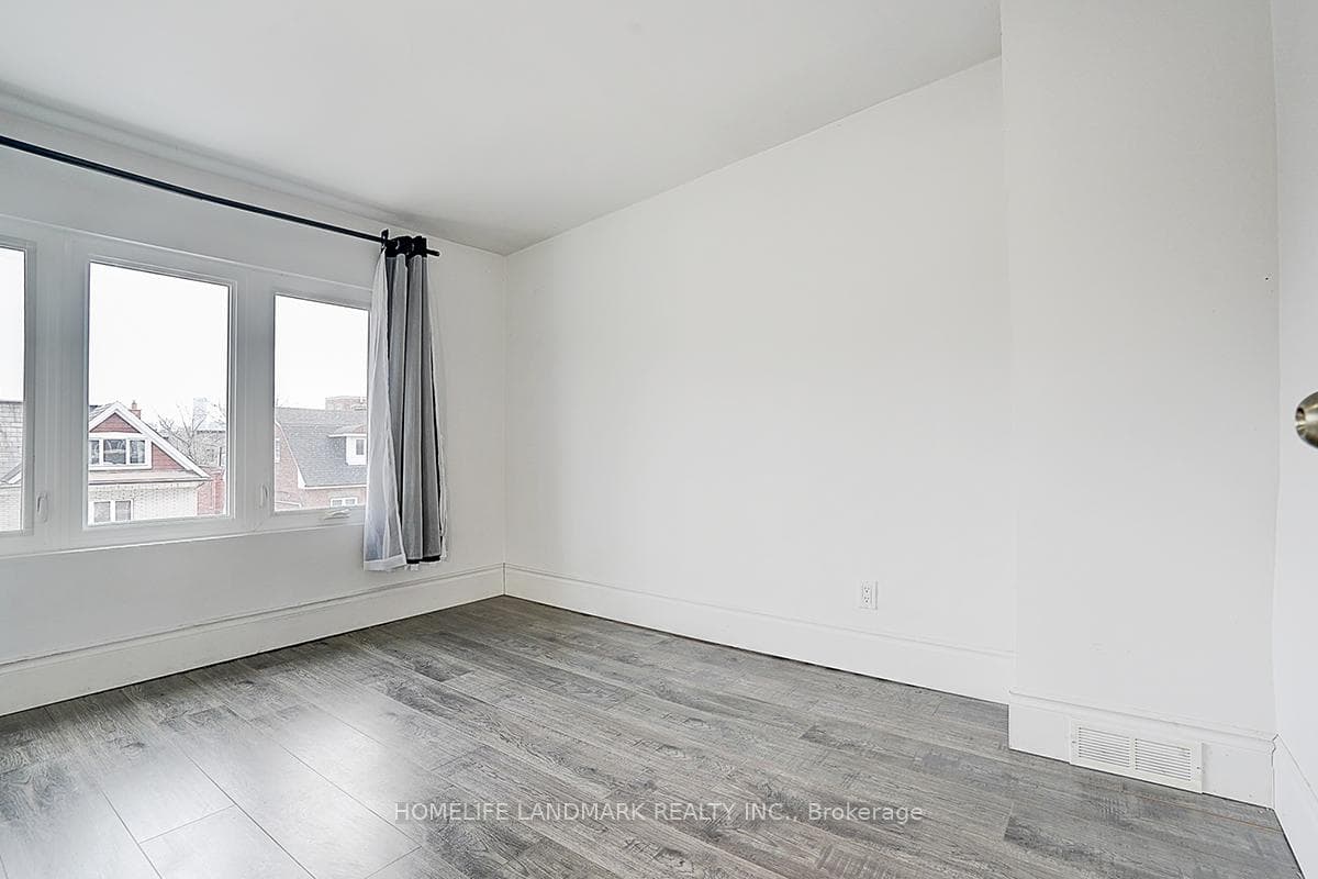 20 Concord Avenue photo 23