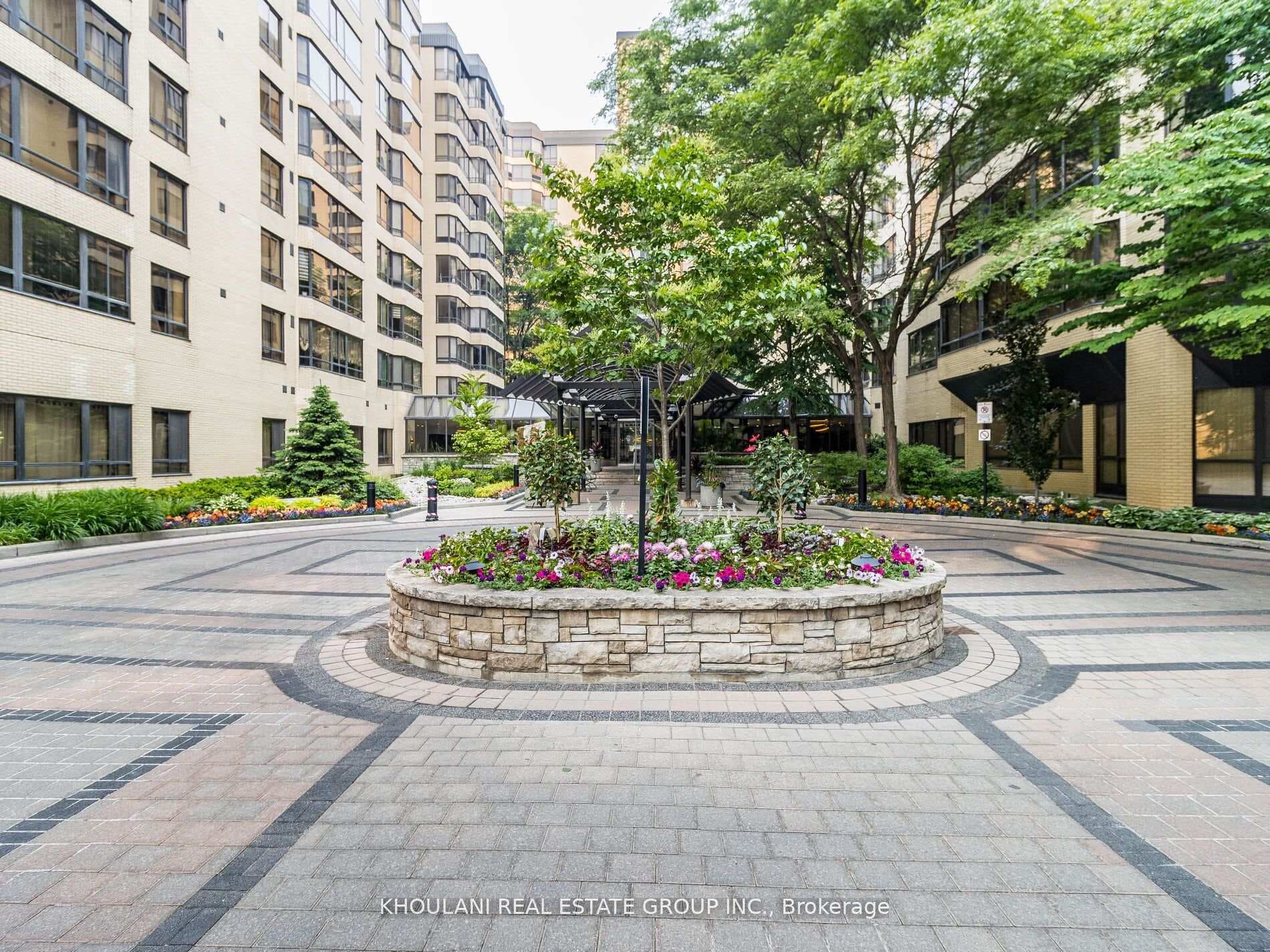 280 Simcoe Street Unit 709 photo 27