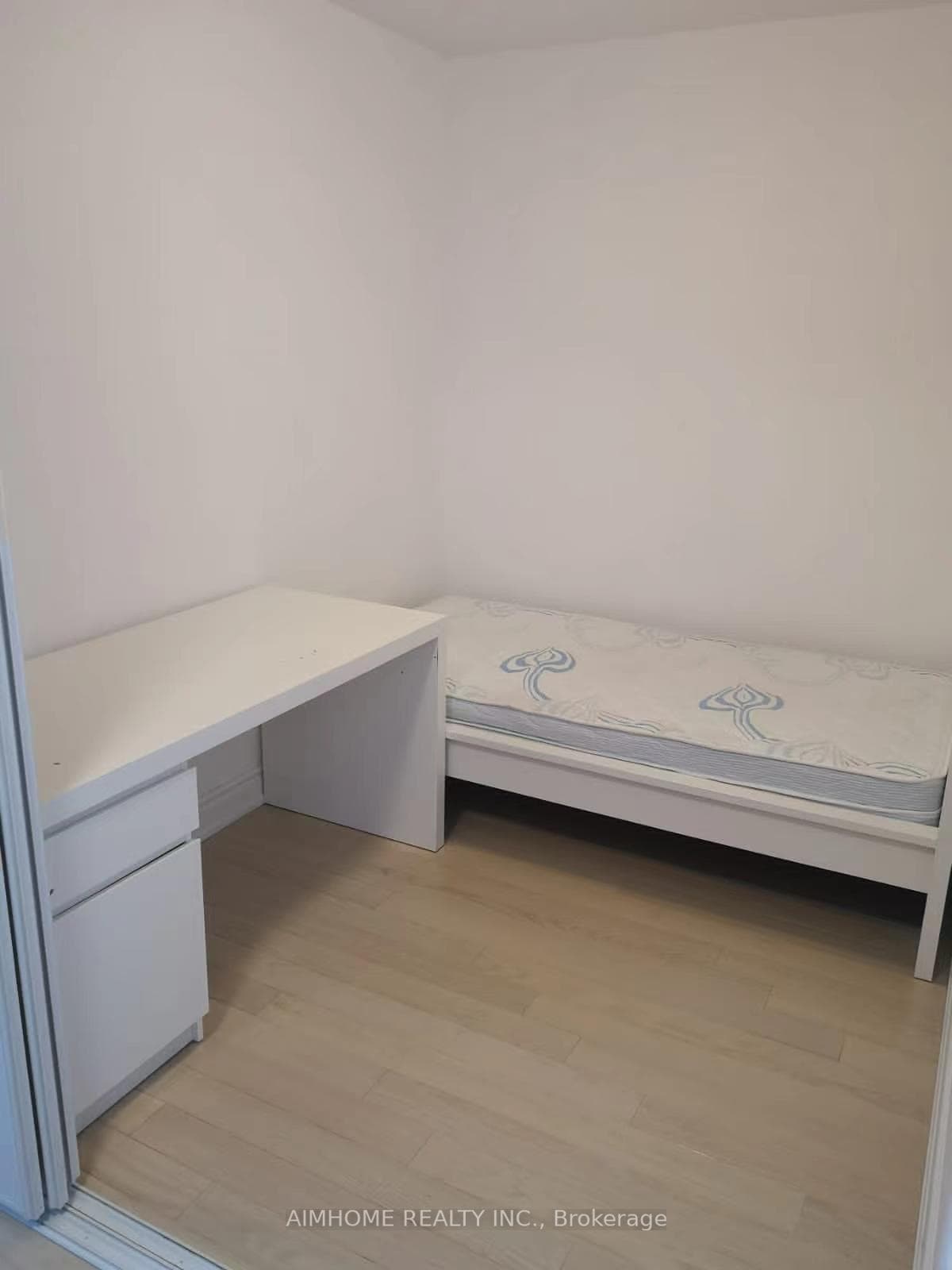 388 Yonge Street Unit 6304 photo 13