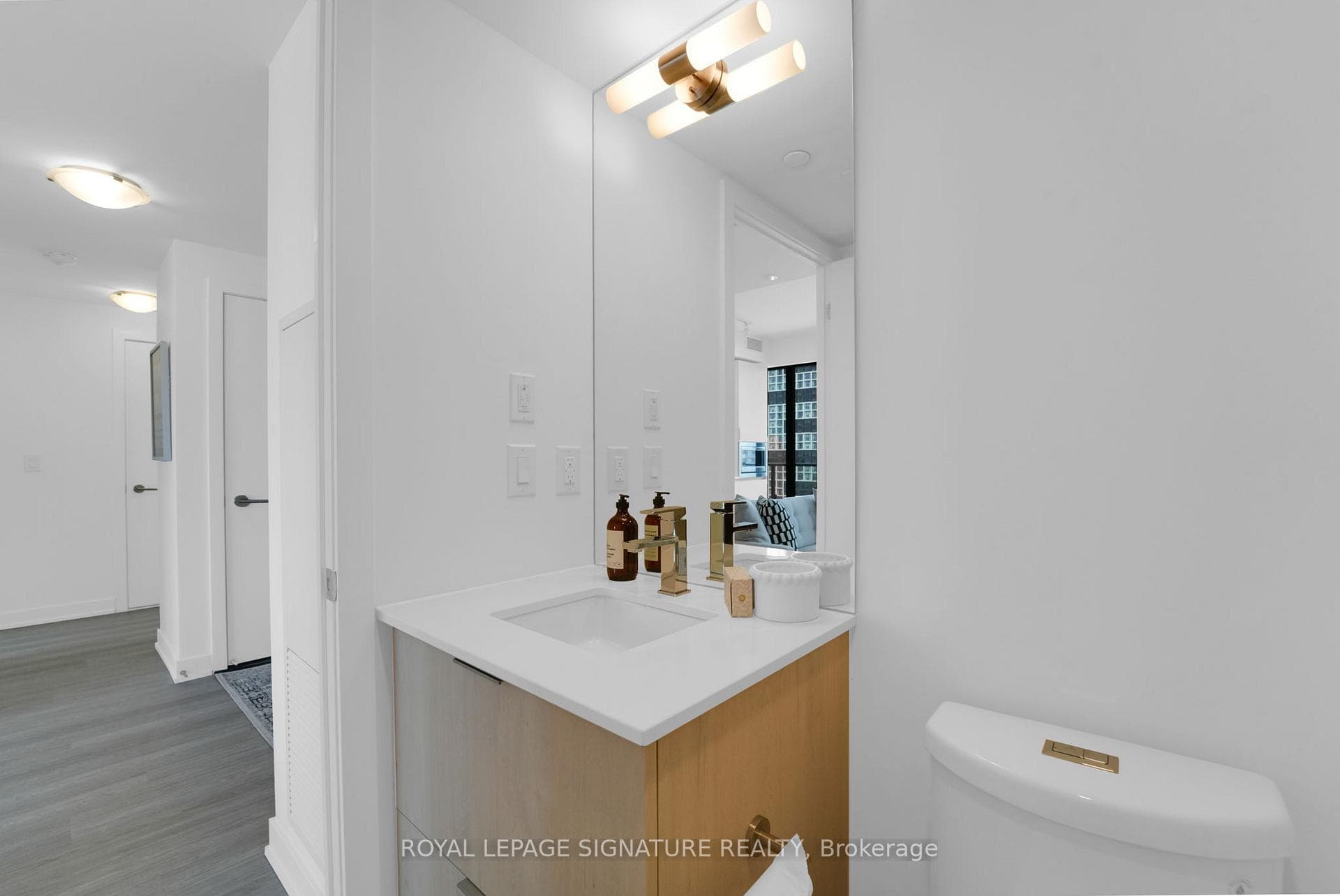 47 Mutual Street Unit 3104 photo 16