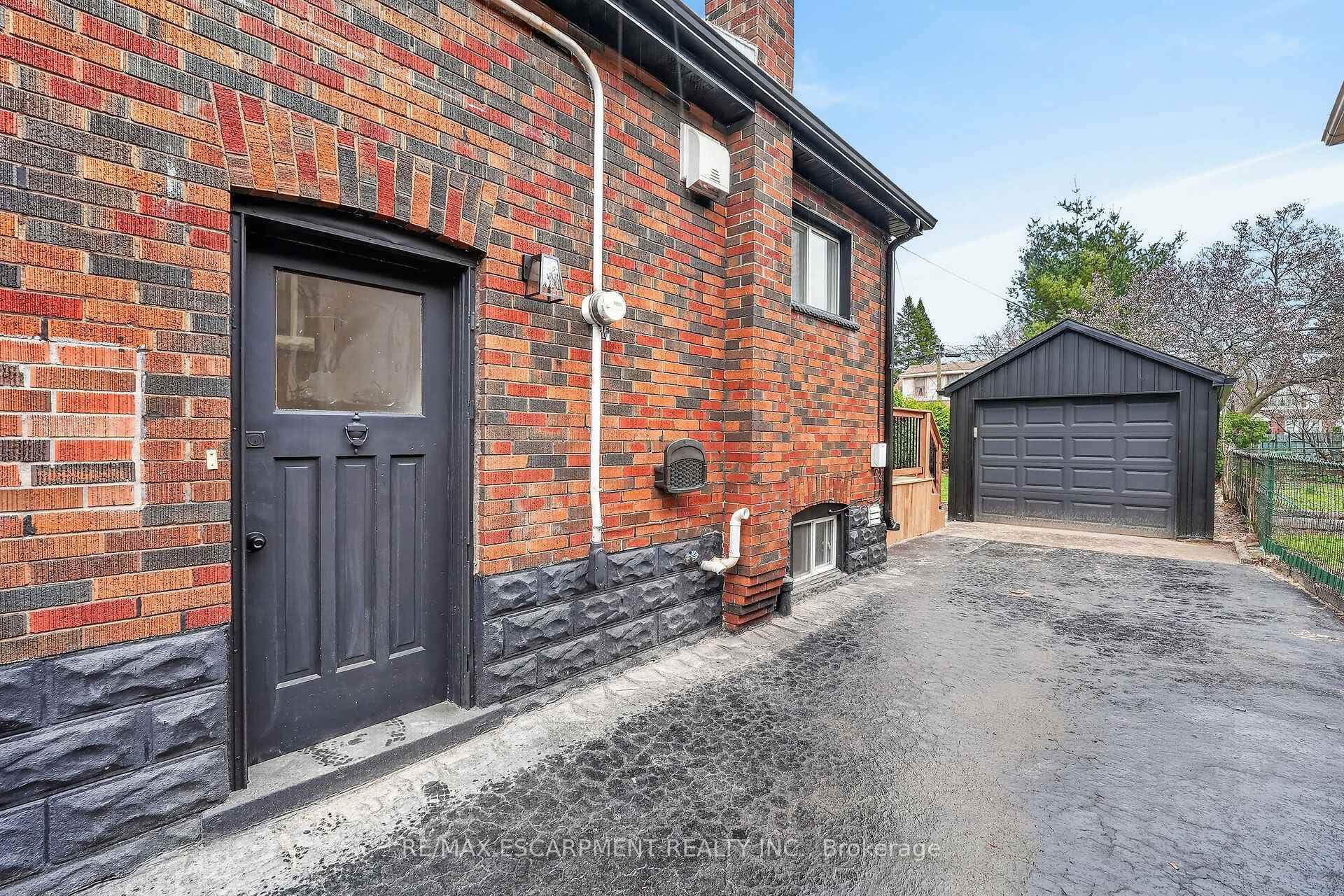 101 Houghton Avenue photo 31