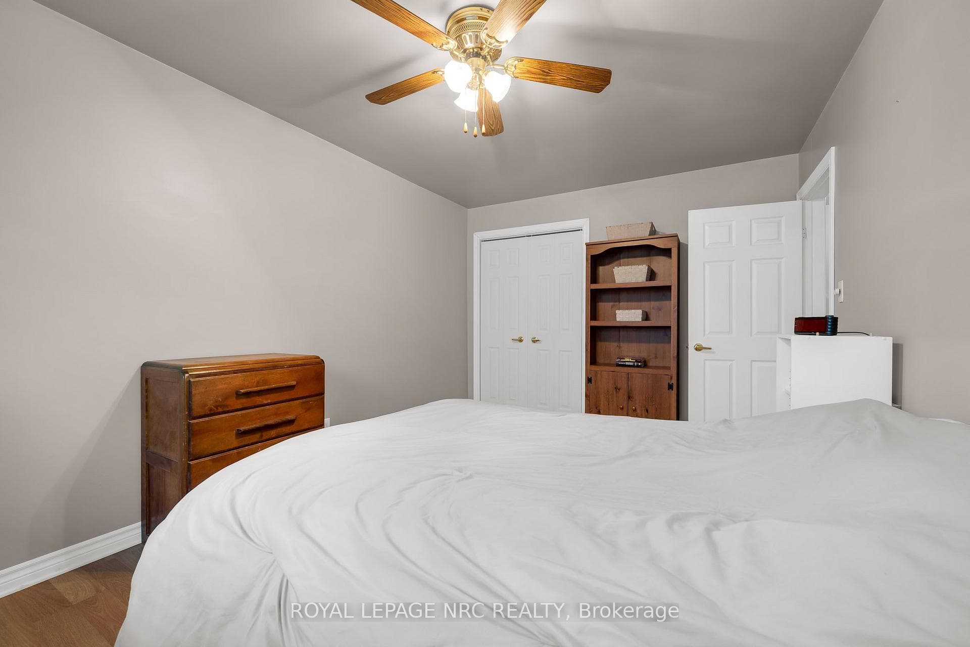 212 Hildred Street photo 13