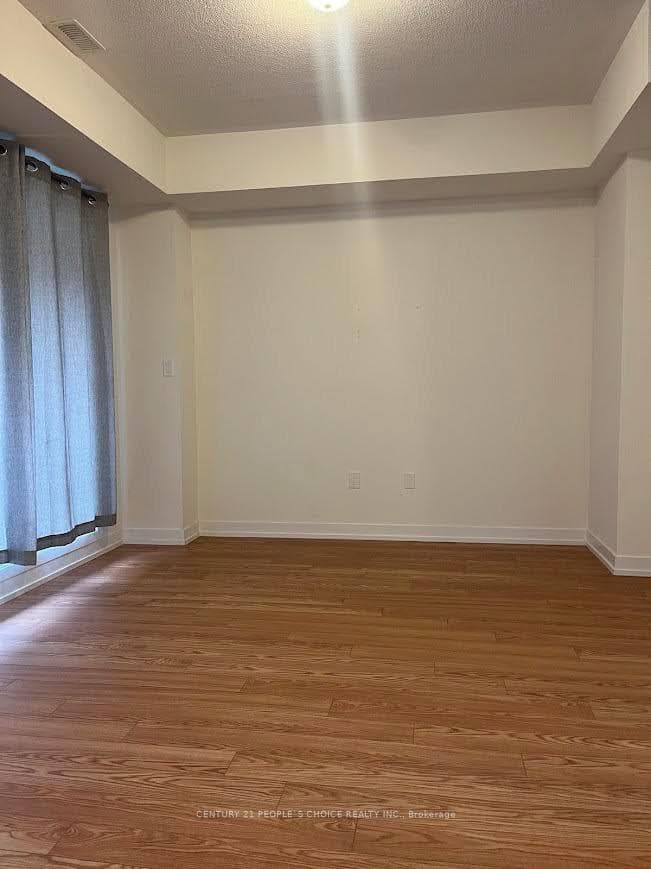 1550 Hilson Heights photo 4