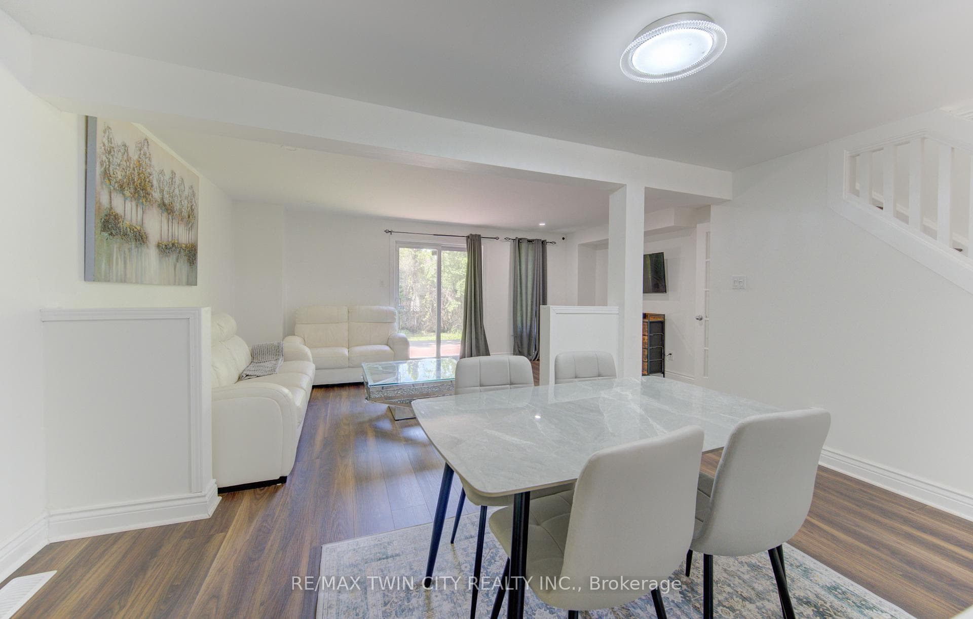 32 ENFIELD Drive photo 12