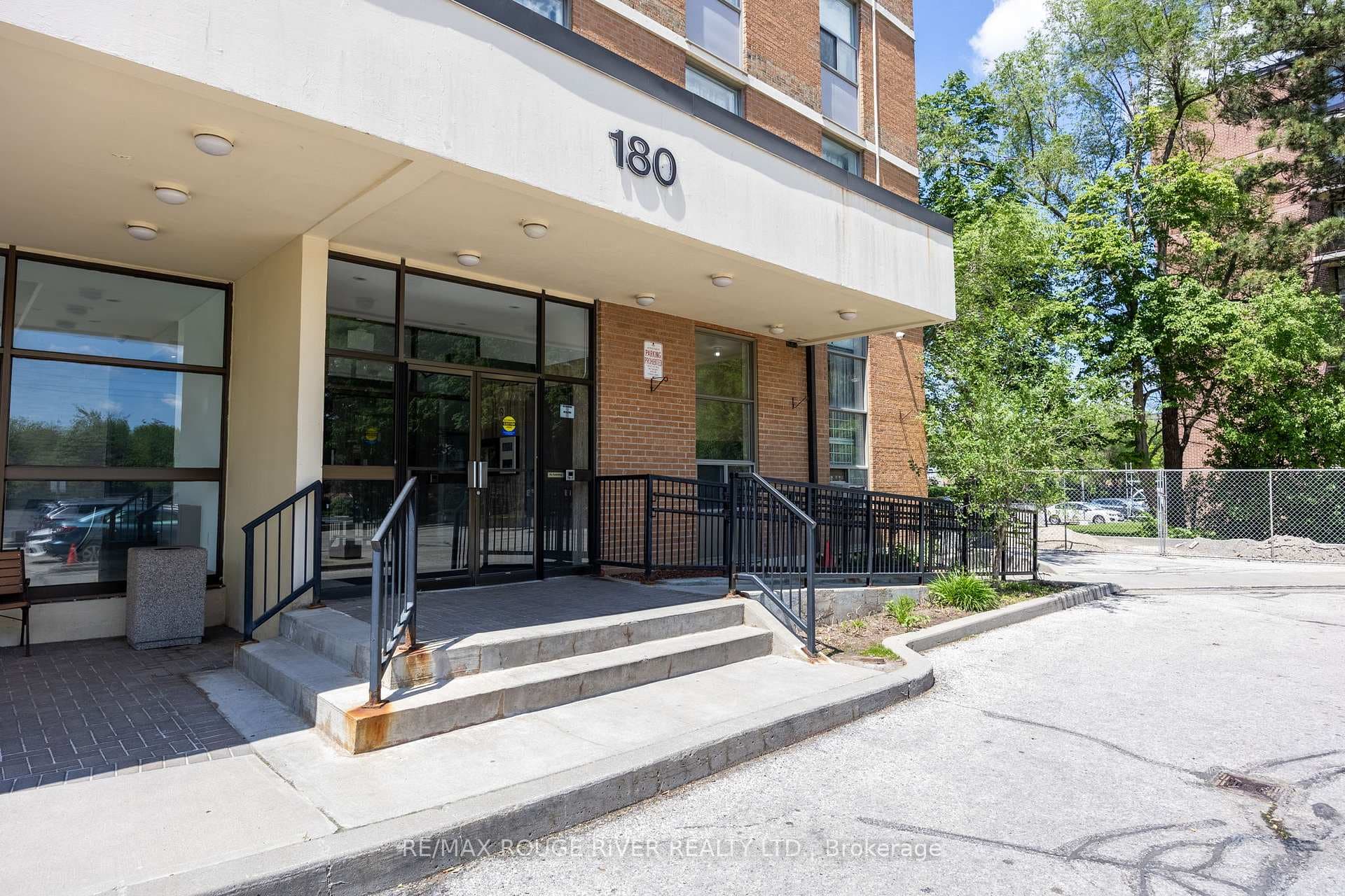 180 Dudley Avenue Unit 606 photo 3