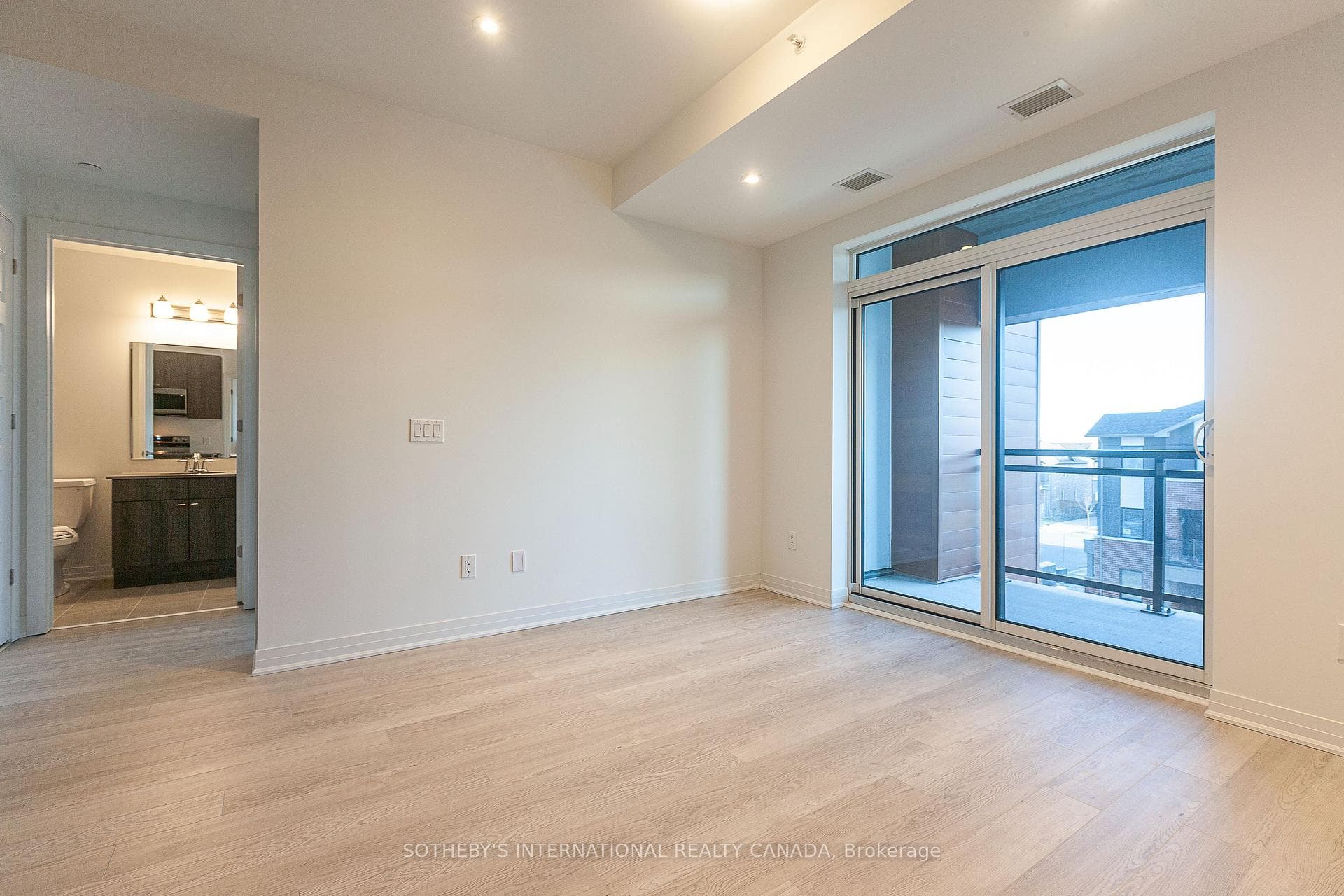 480 Gordon Krantz Avenue Unit 322 photo 17
