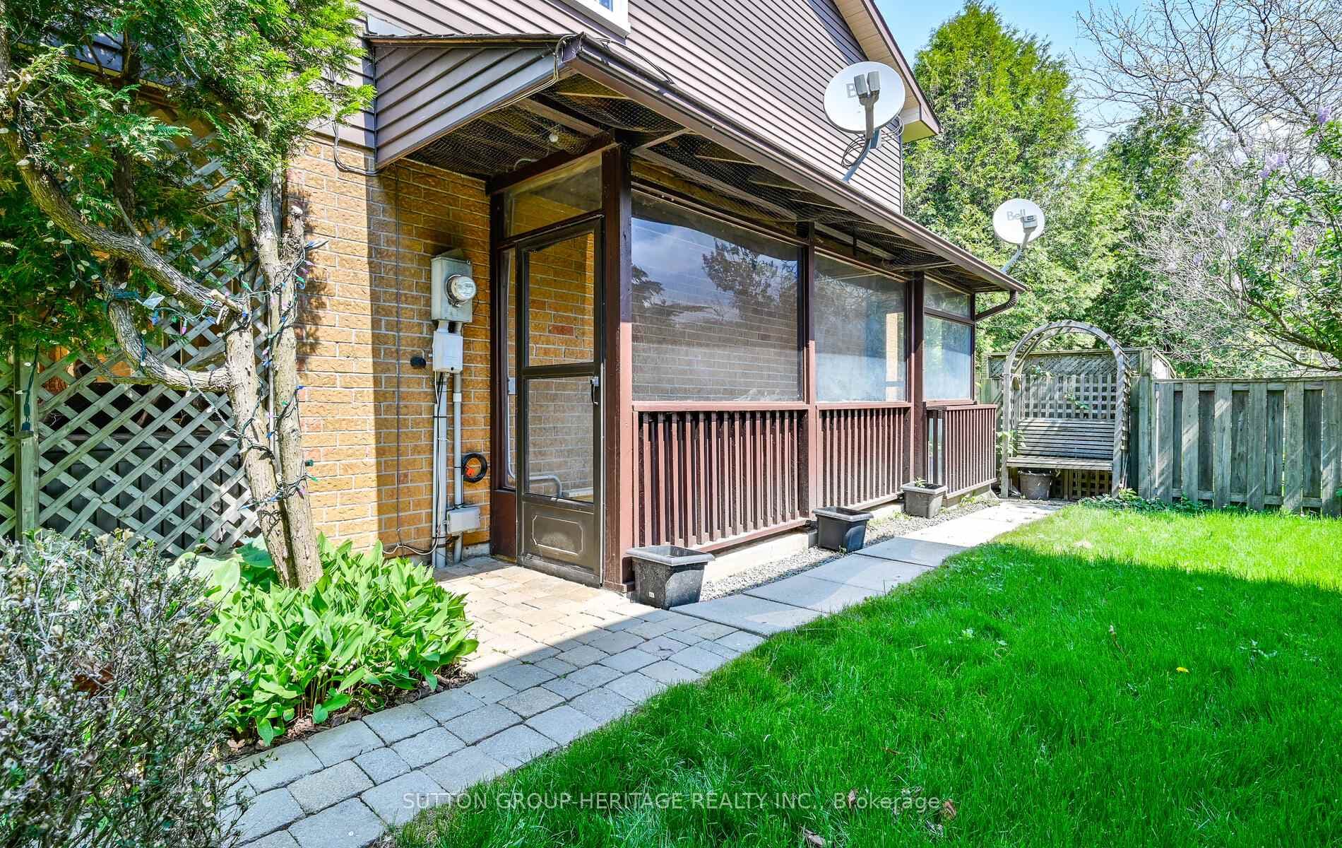 977 Finley Avenue photo 25