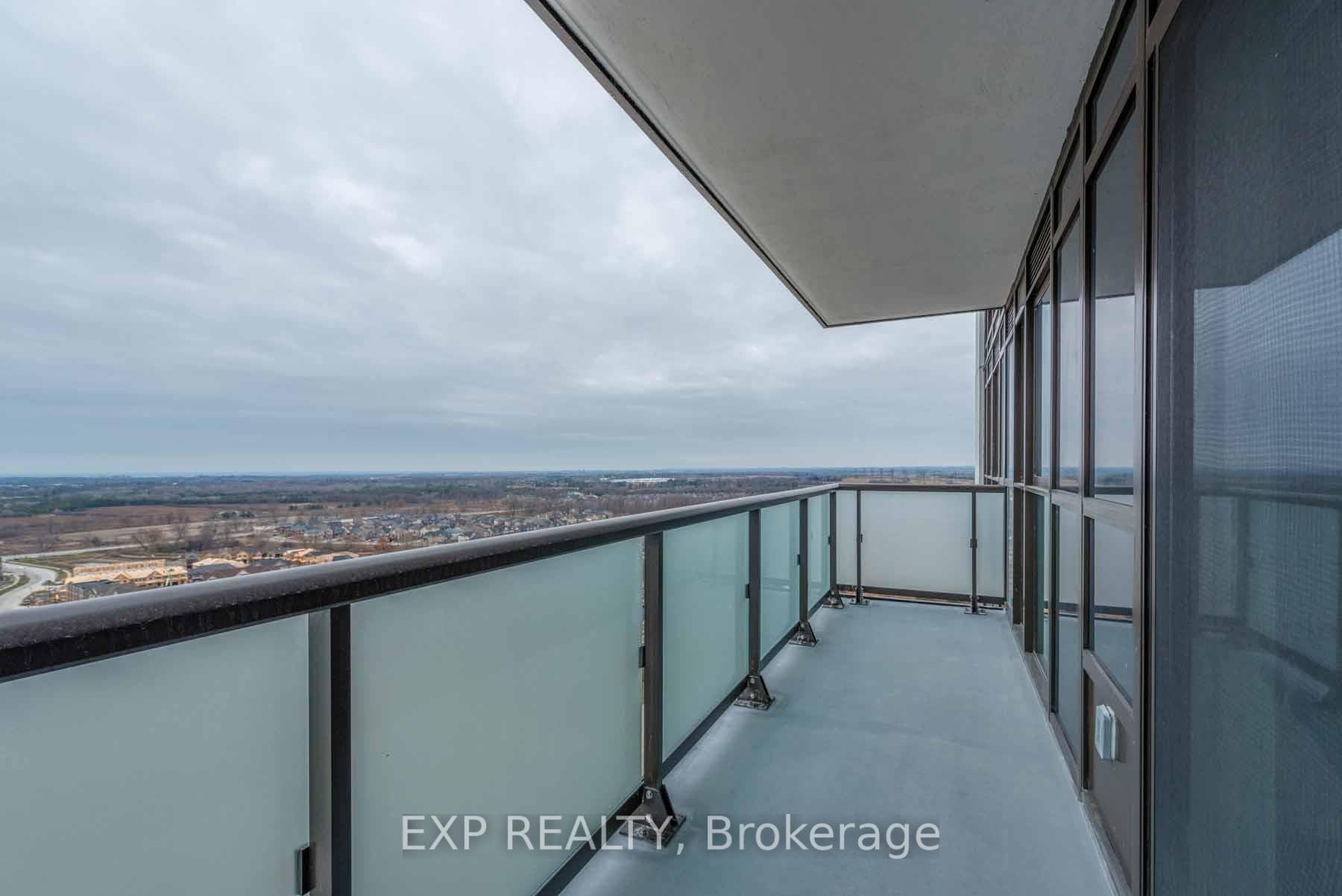 2550 Simcoe Street Unit 2016 photo 43