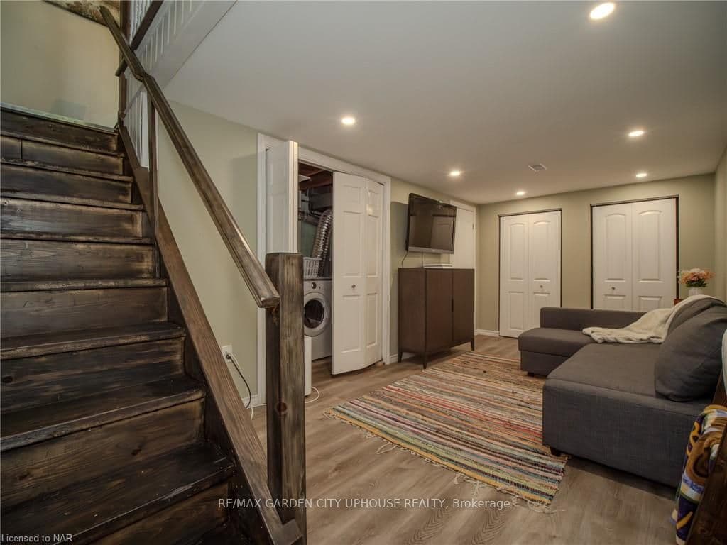 56 KINSEY Street photo 17