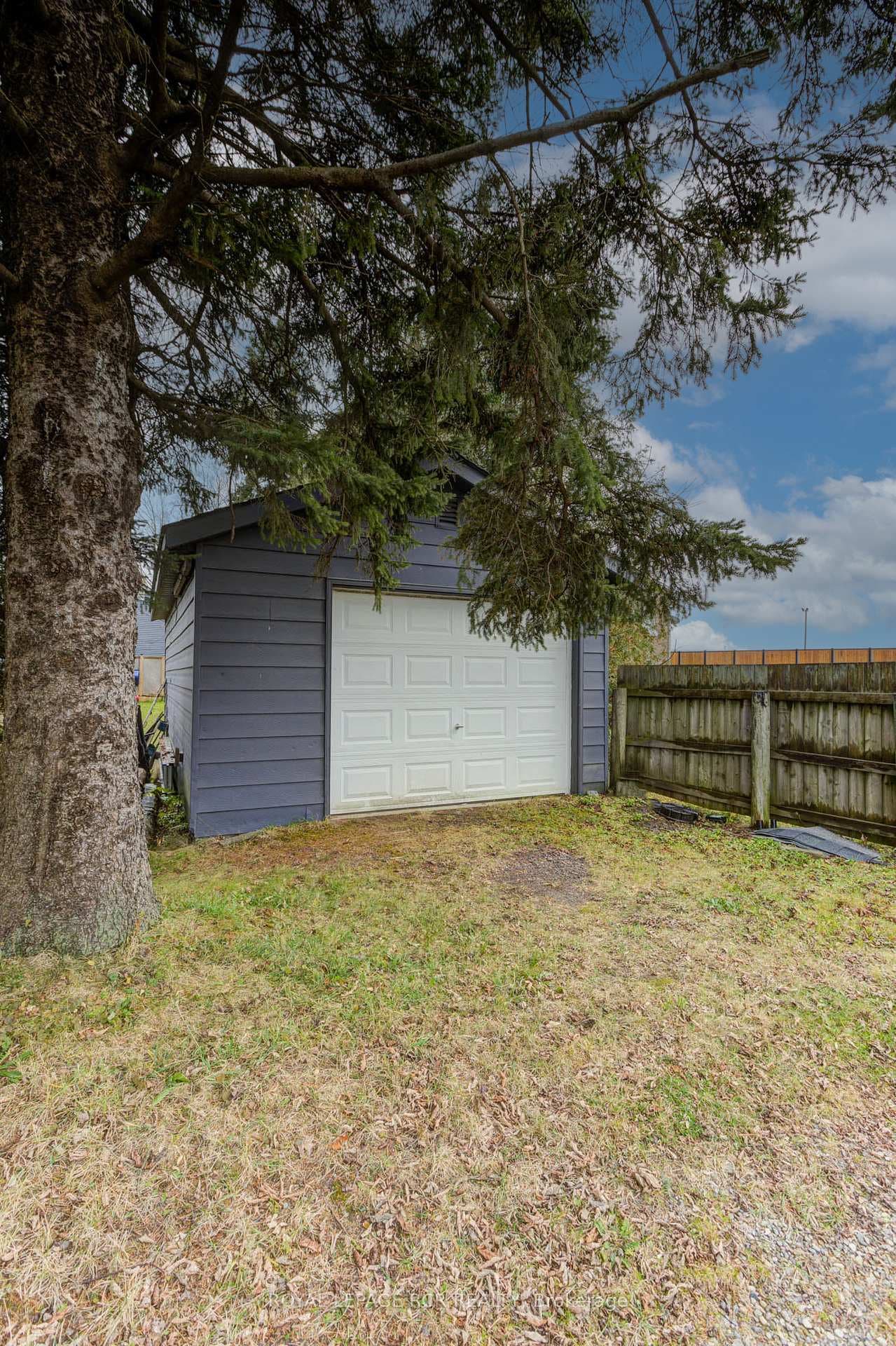 132 Joseph Street photo 7