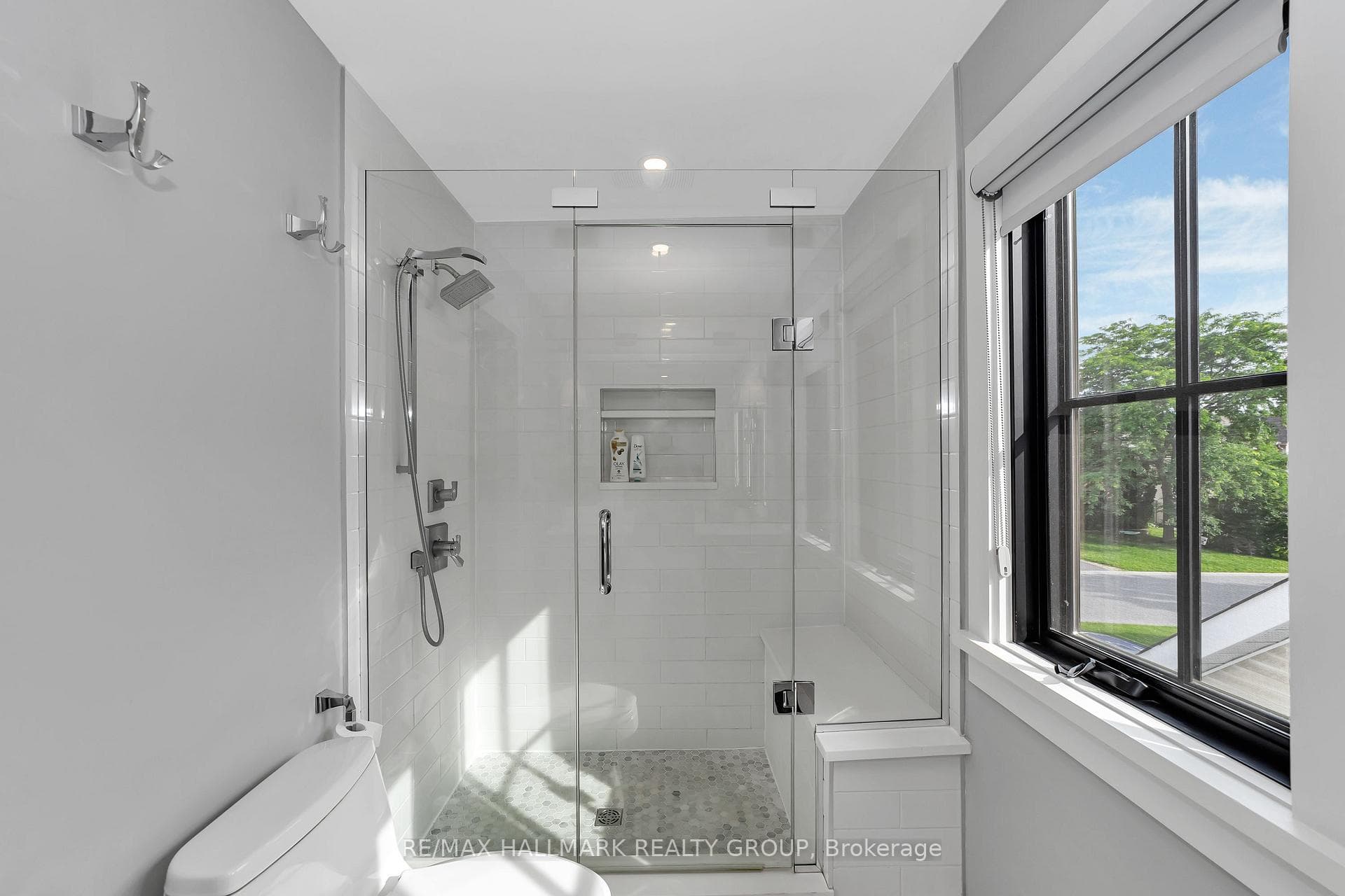 13 KYLE Avenue photo 26