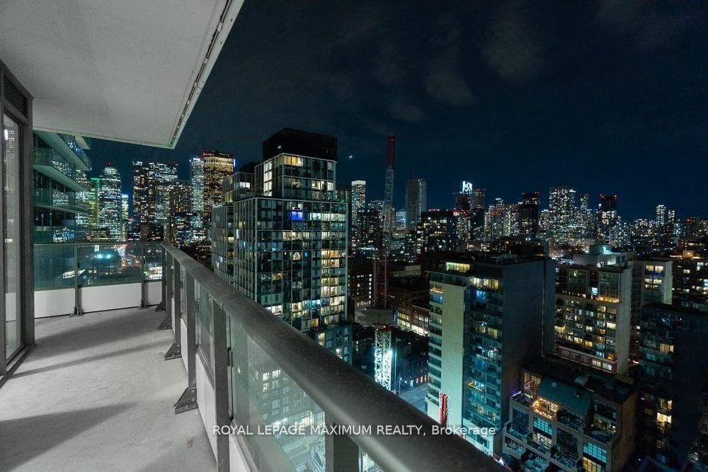 70 Princess Street Unit 2015 E photo 21