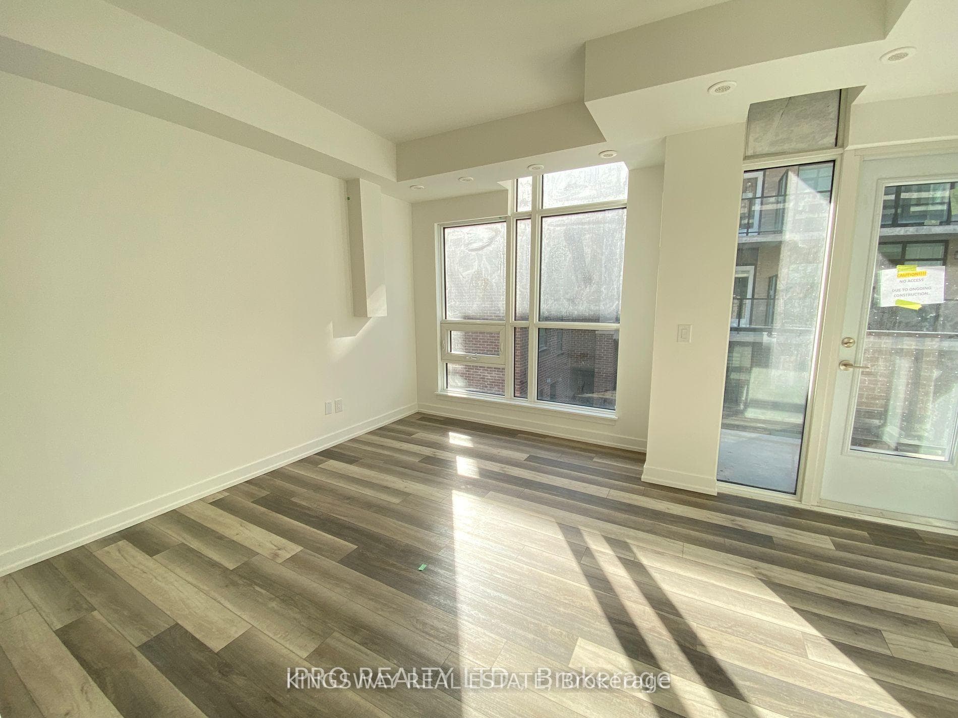 851 Sheppard Avenue Unit 33 photo 22