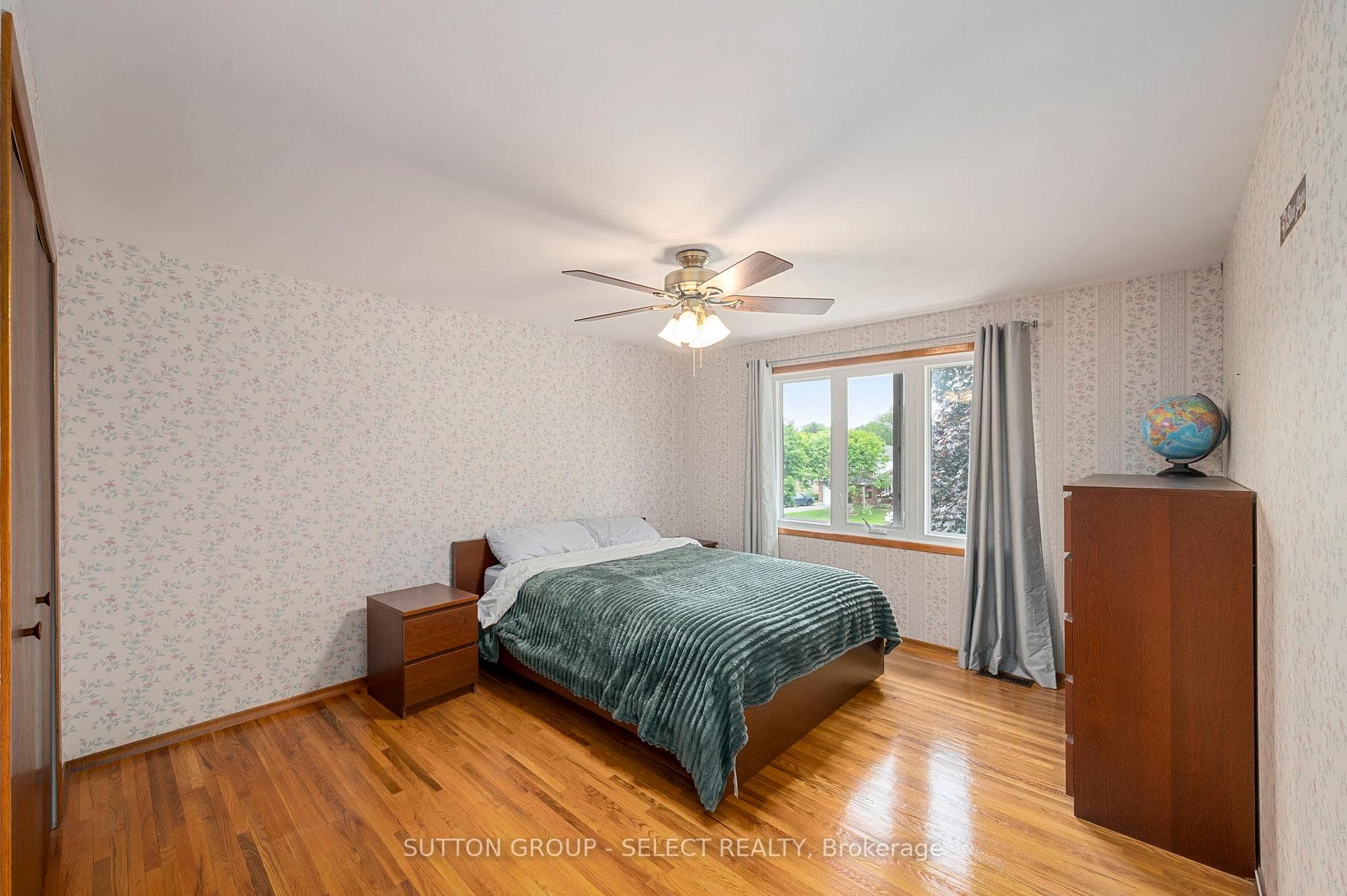 286 Highview Crescent photo 14