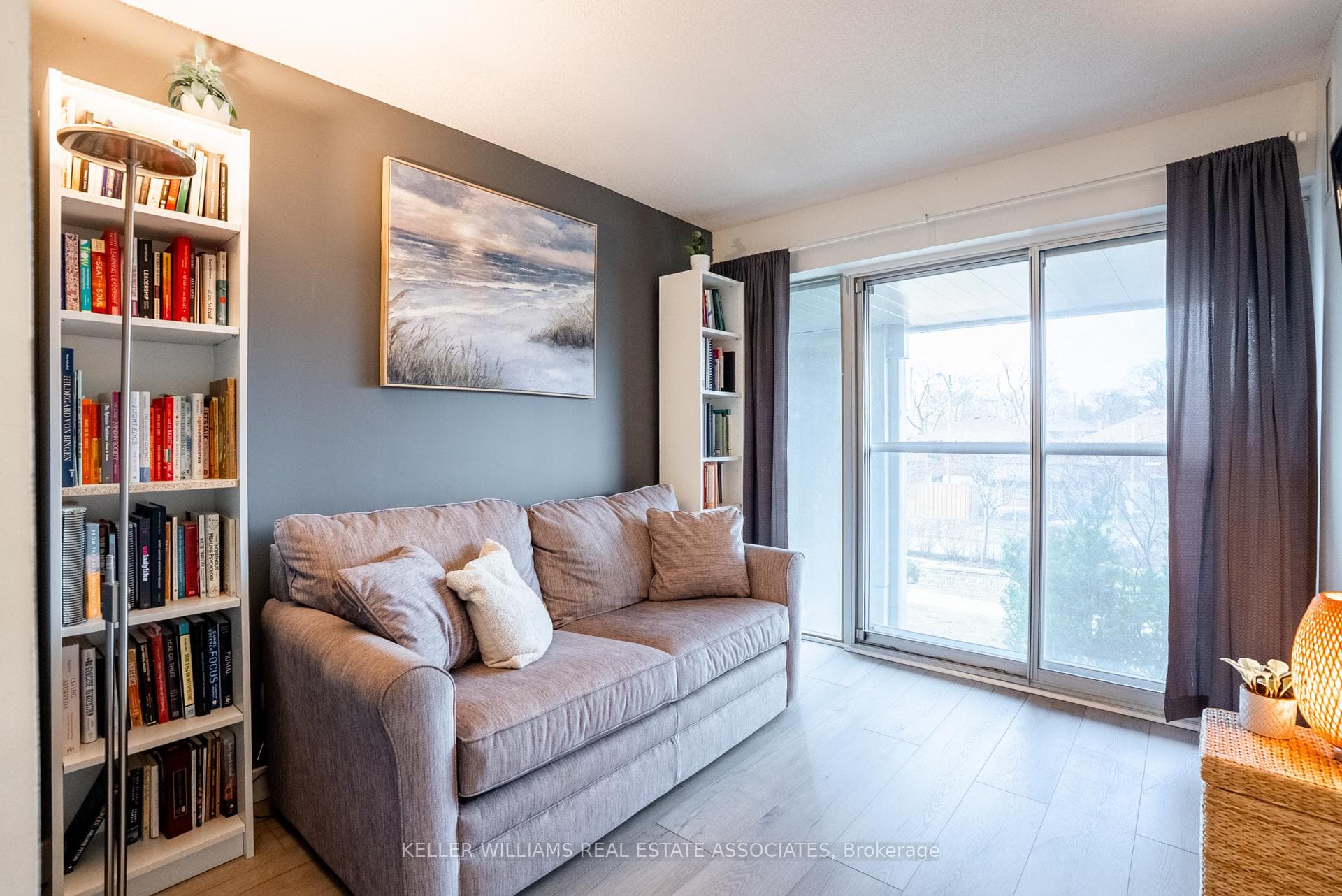 1040 The Queensway Avenue Unit 107 photo 24
