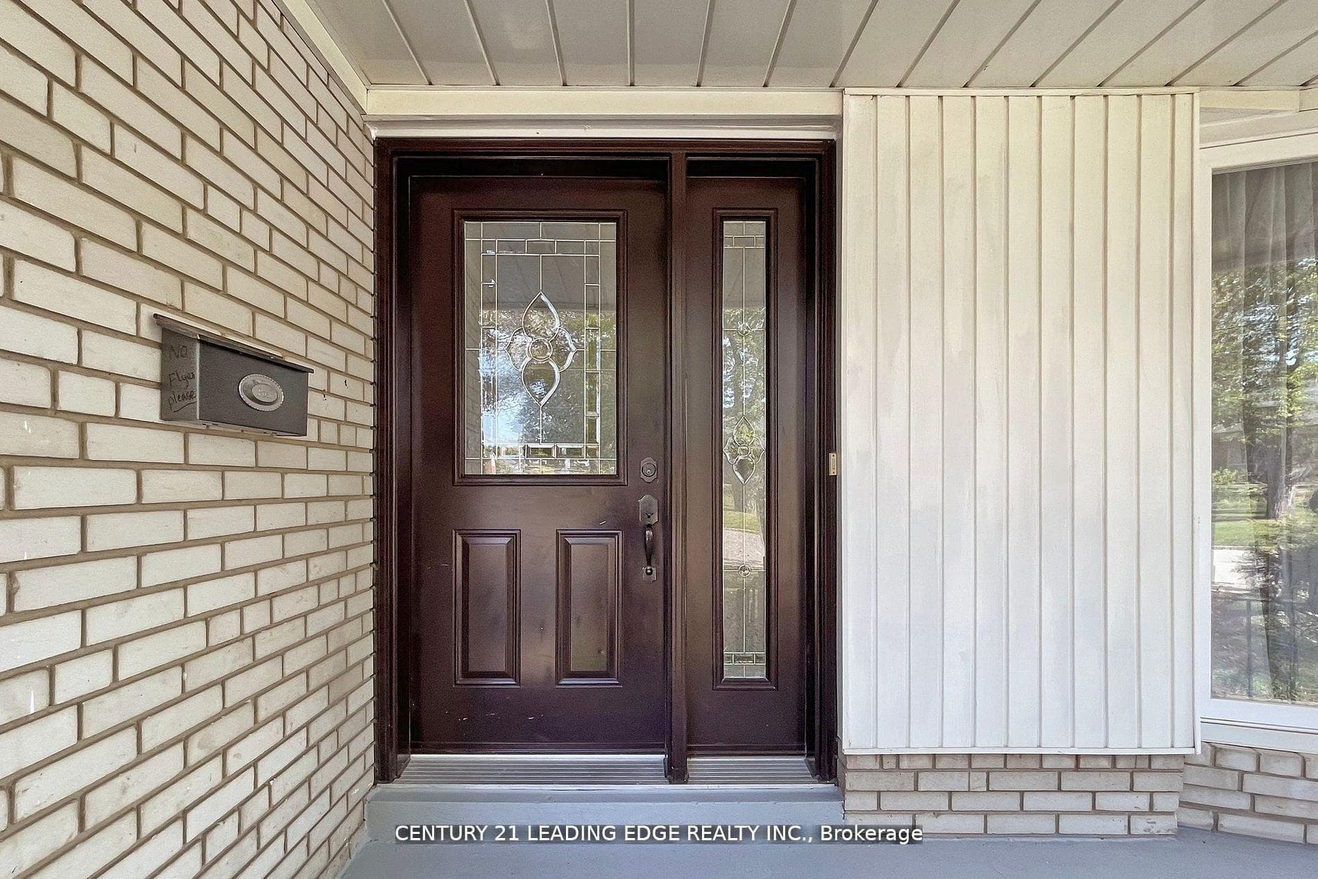 1041 LILLIAN Street photo 5