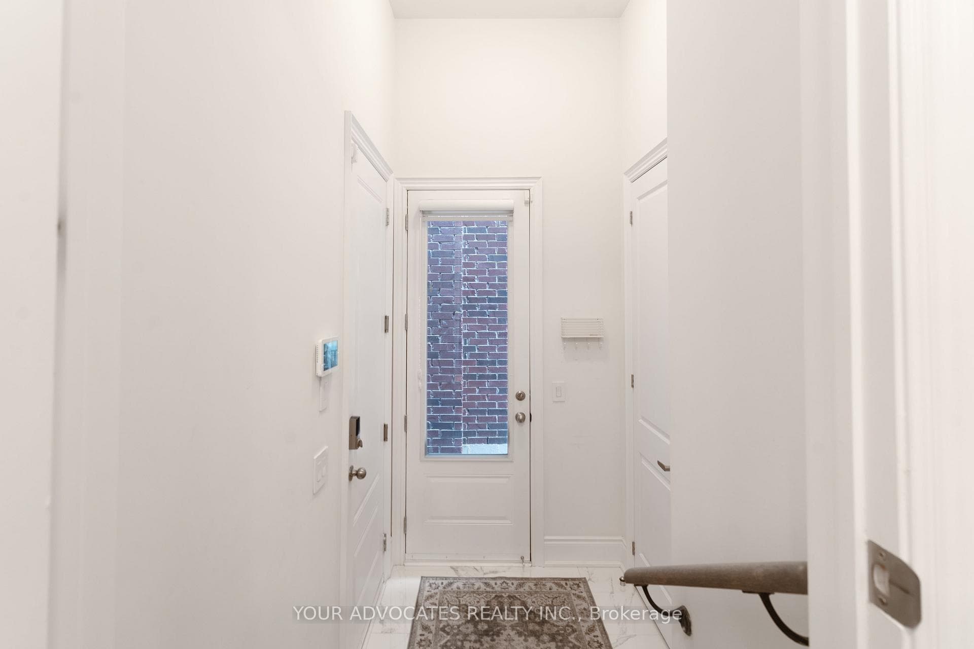 1390 Queens Plate Road photo 21