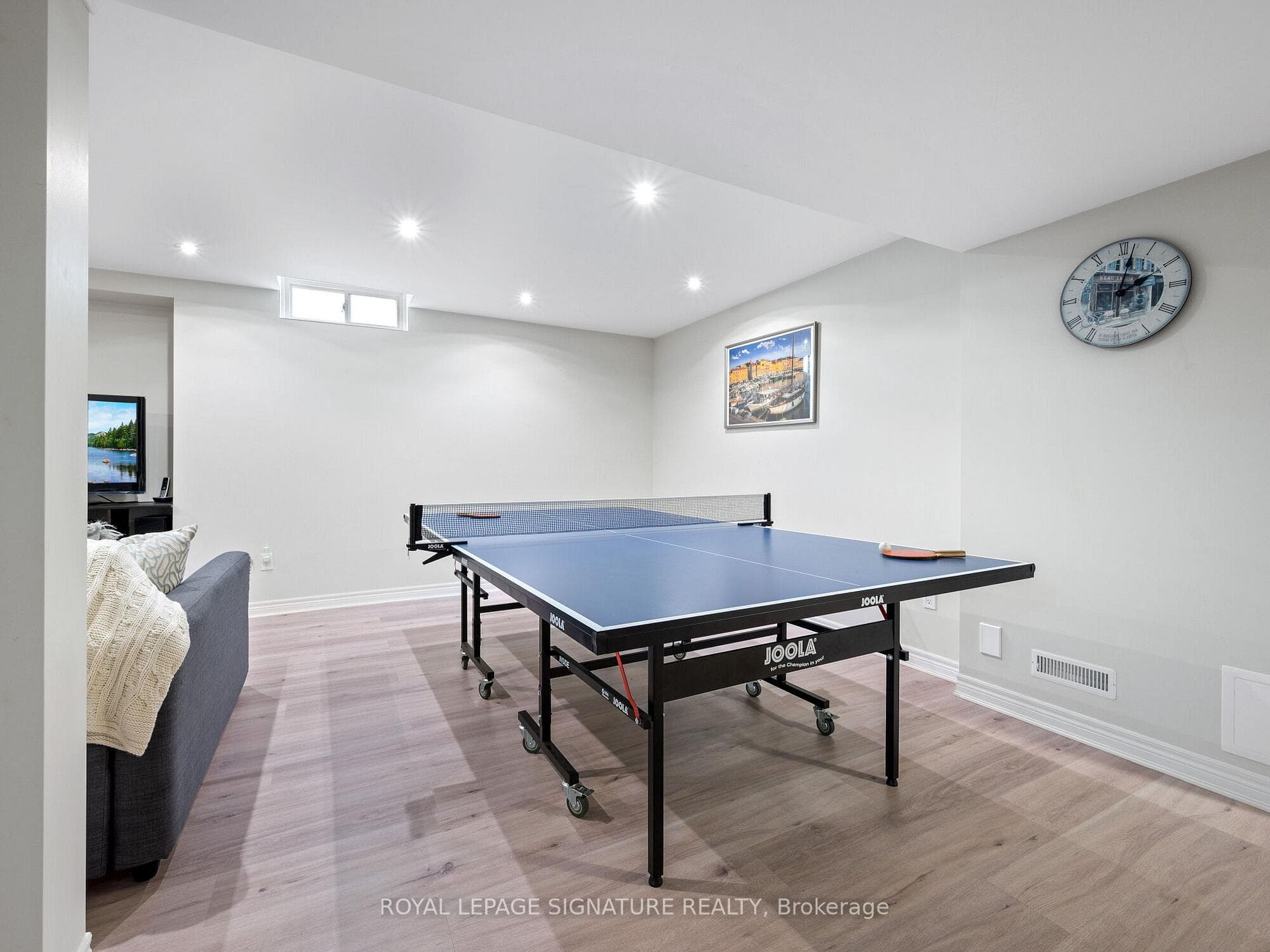 2052 Madden Boulevard photo 29