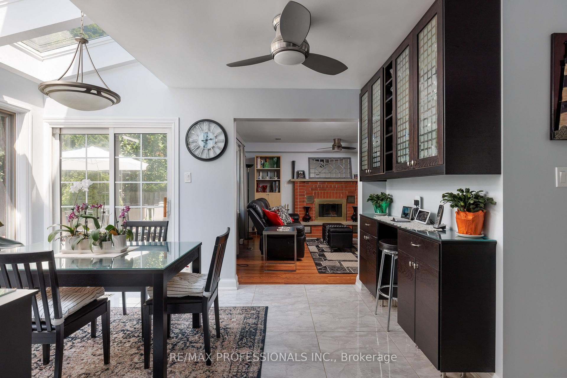 106 Rathburn Road photo 19