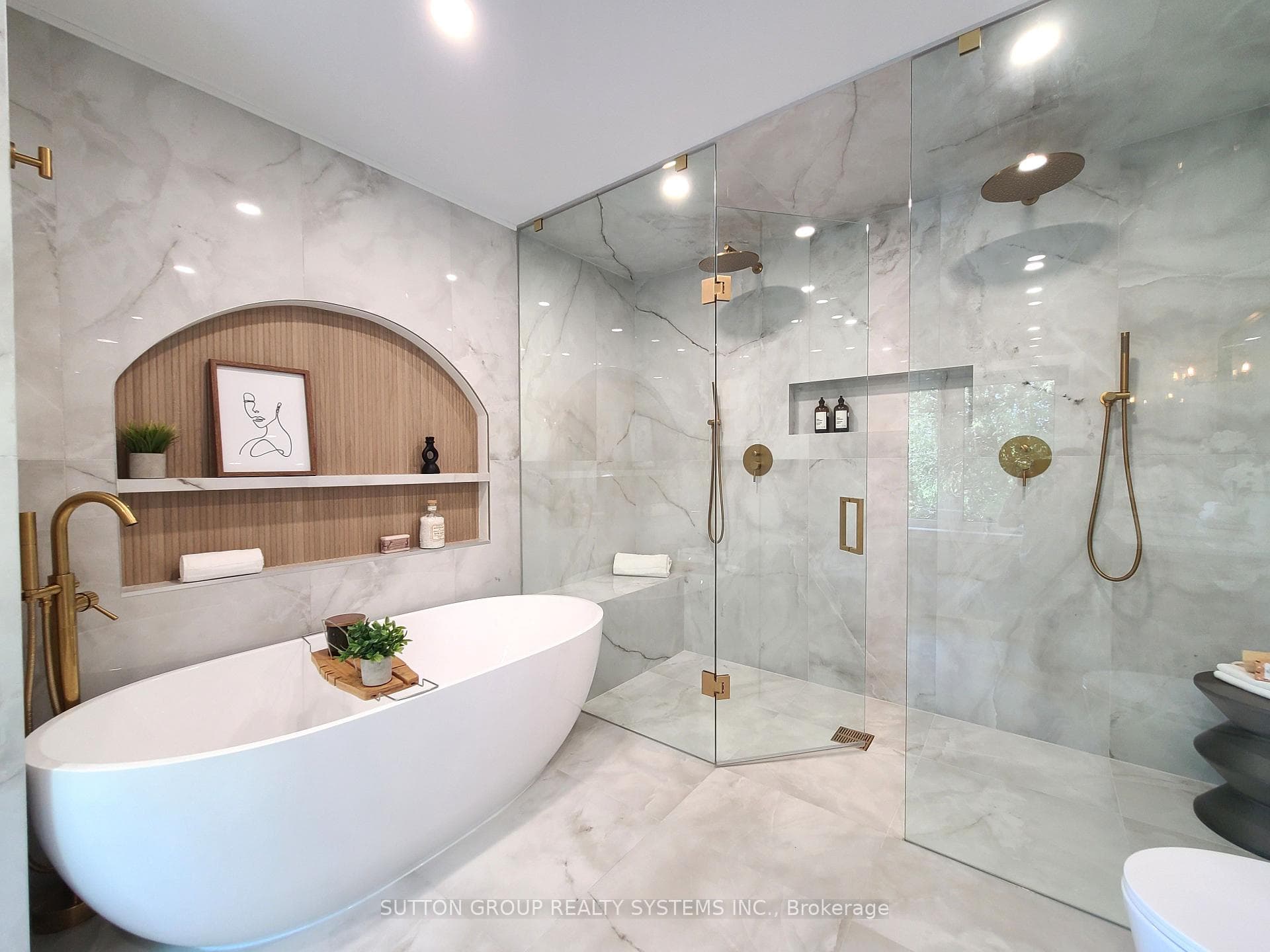 Master Ensuite