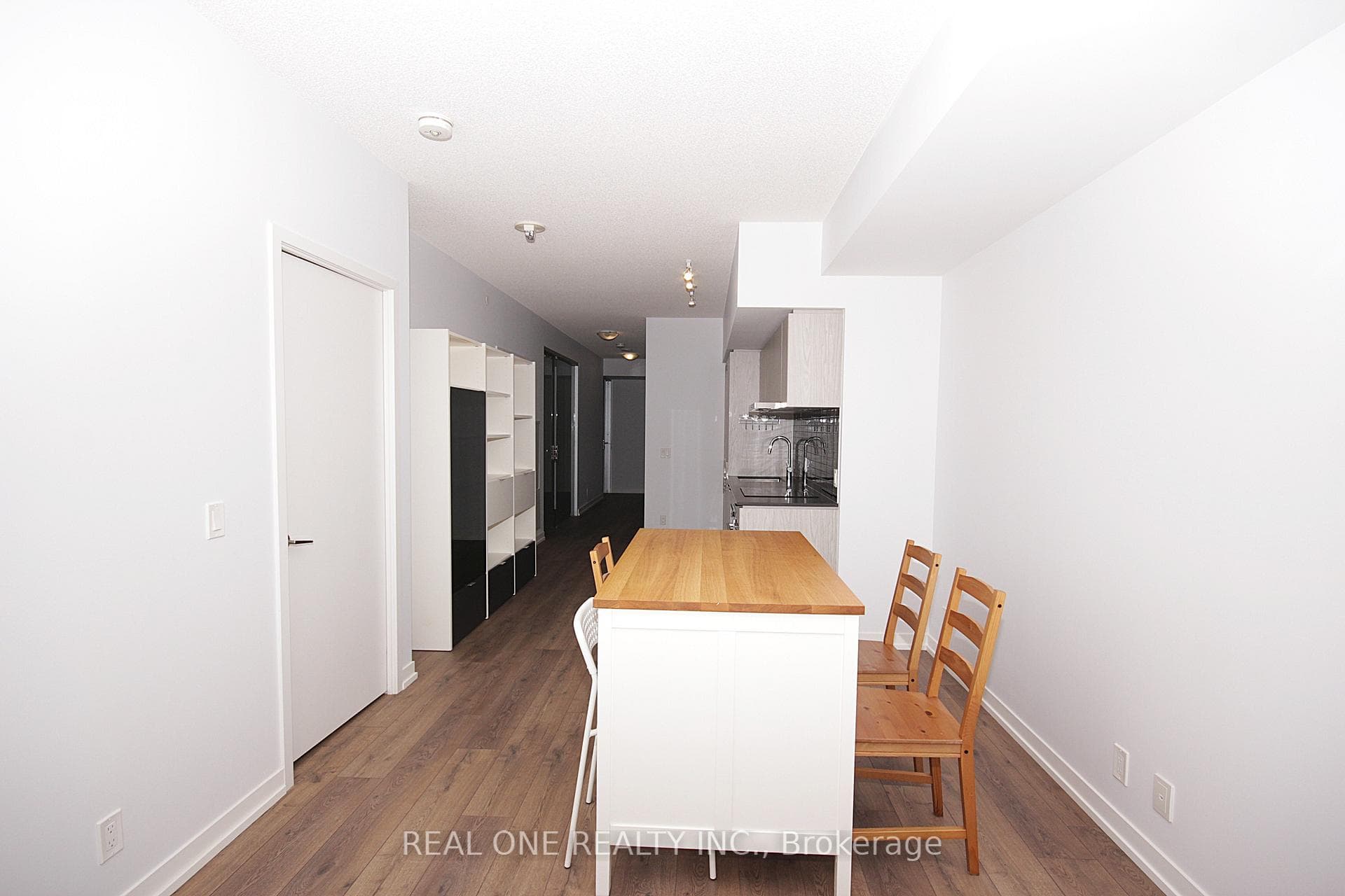 60 Shuter Street Unit 216 photo 9