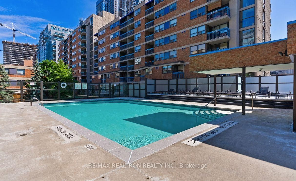 80 Saint Patrick Street Unit 922 photo 12