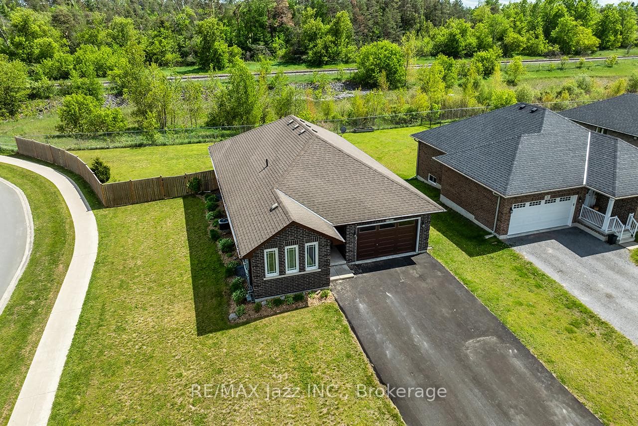 1 MILLPOND Lane photo 3