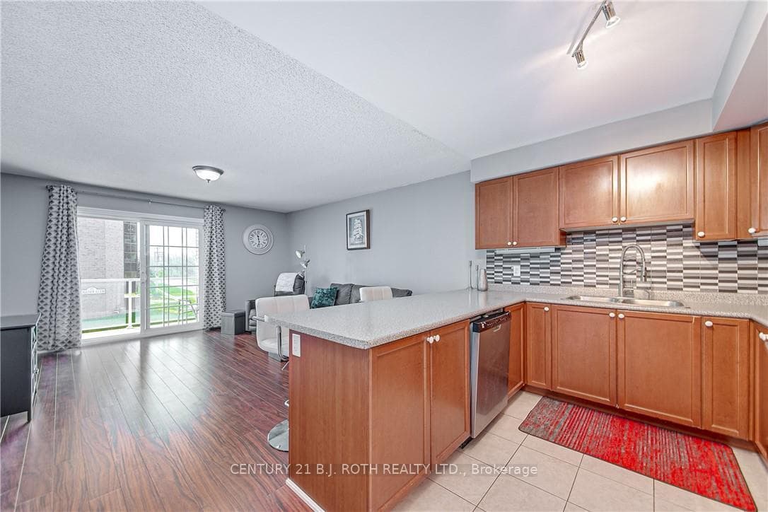 43 Coulter Steet Street Unit 11 photo 14