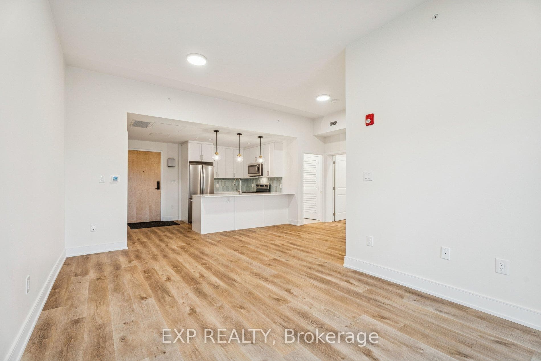 121 Mary Street Unit 405 photo 8
