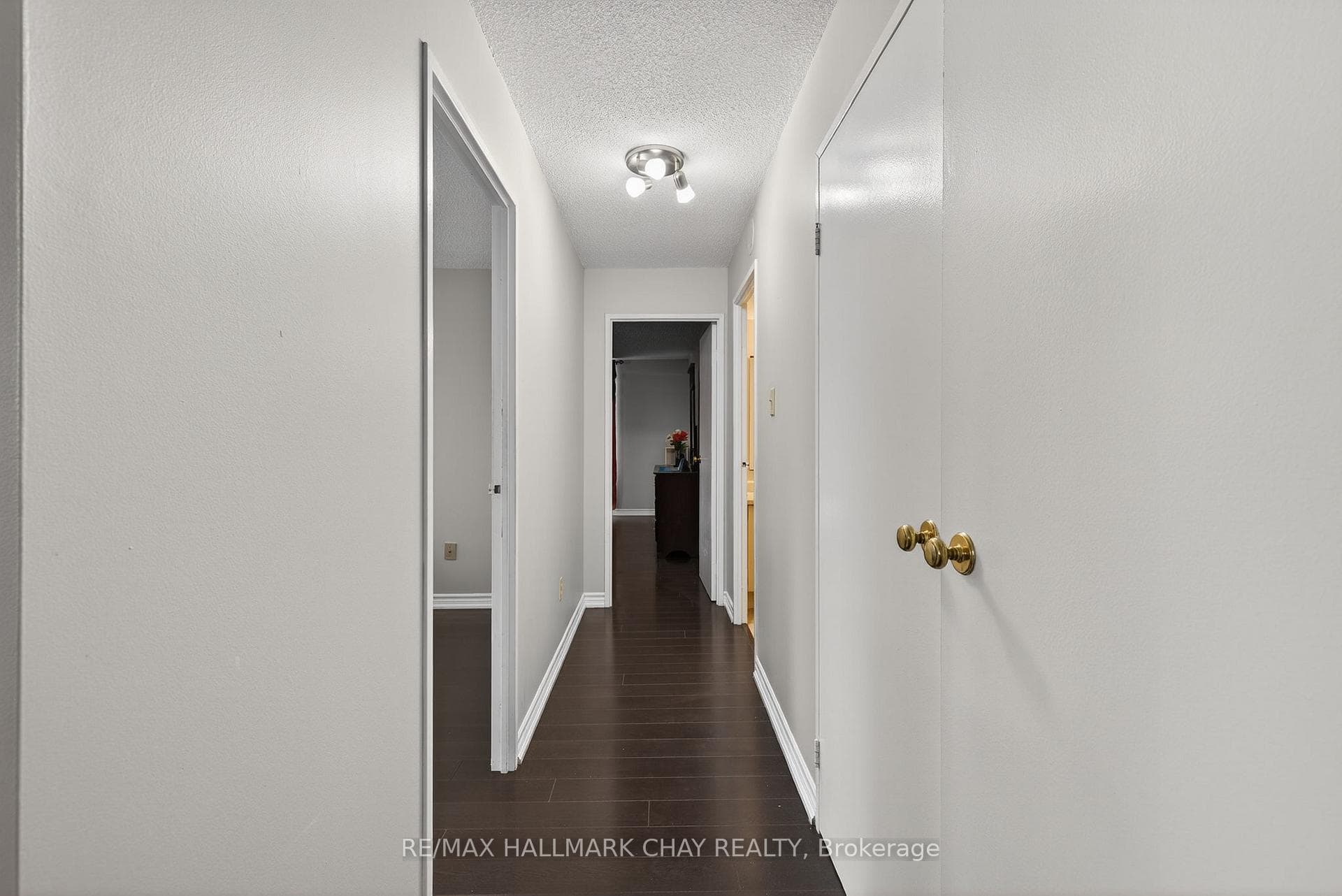 3650 Kaneff Crescent Unit 501 photo 27