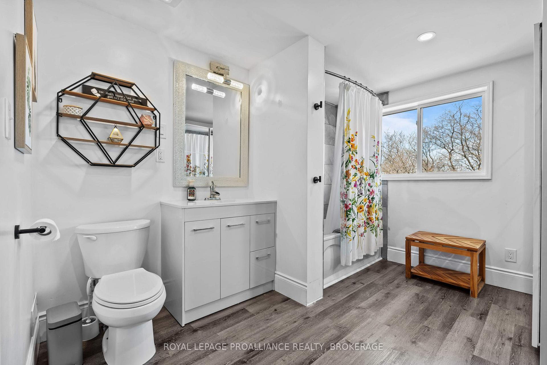 375 Nelson Street photo 21