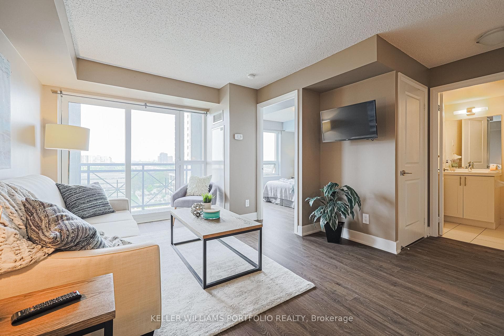 6 Eva Road Unit 902 photo 18