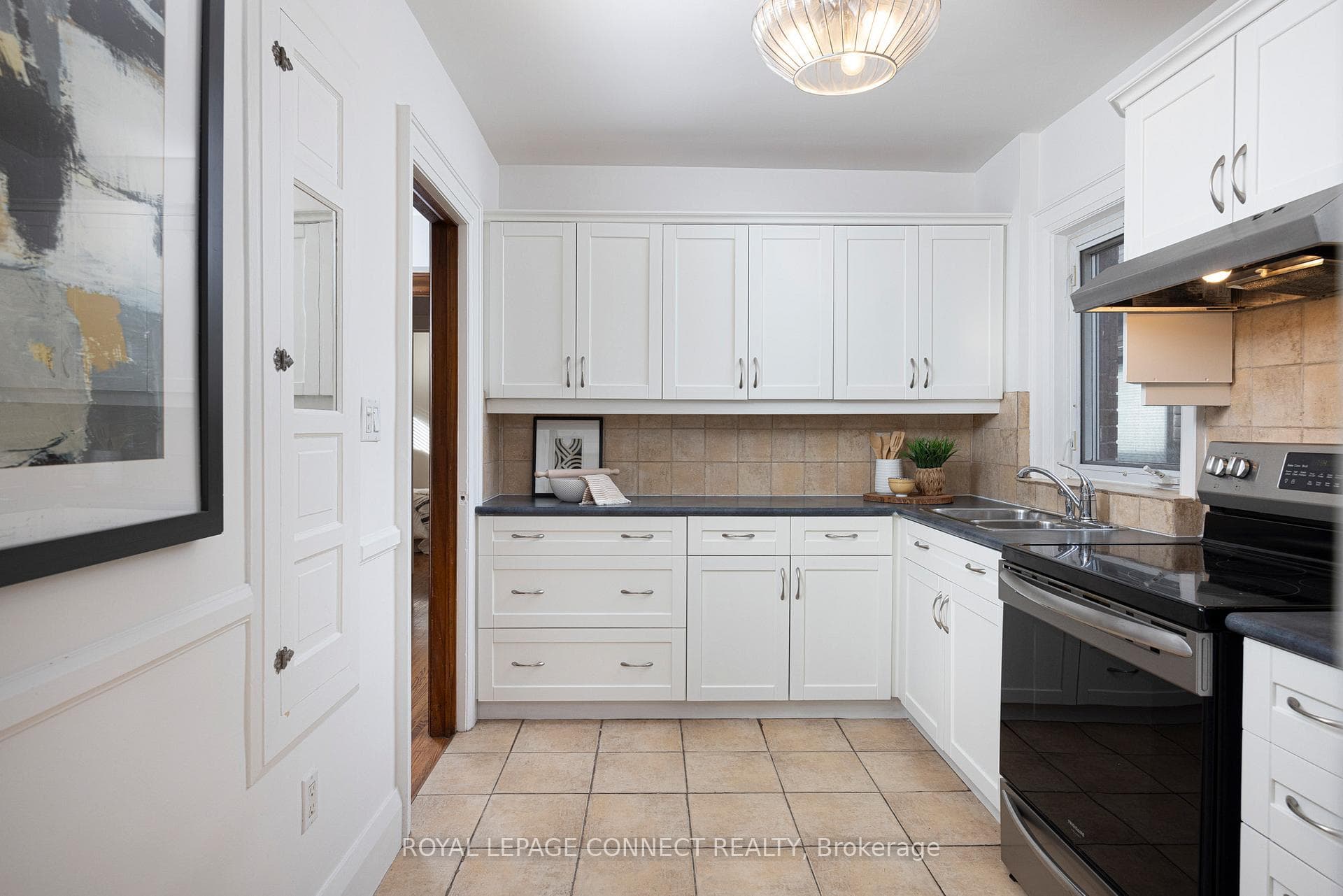 528 Jane Street photo 20