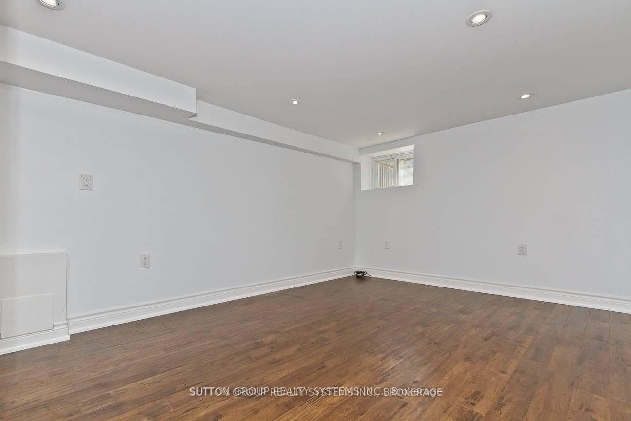 20 1/2 Delaney Crescent Unit #1 photo 9